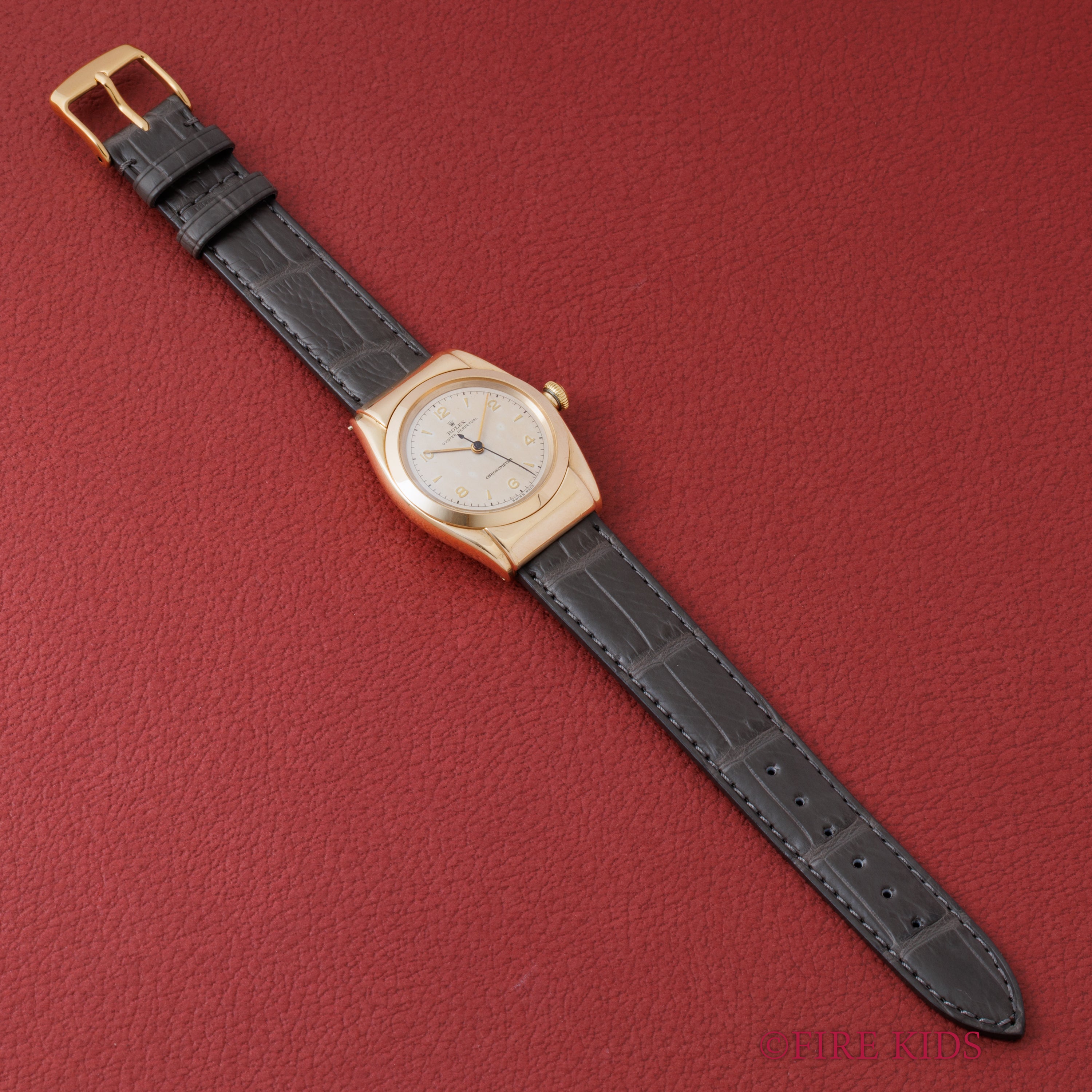 ロレックス 14金無垢バブルバック カバード 1940年代後半製 Ref.7957 飛びアラビアダイヤル