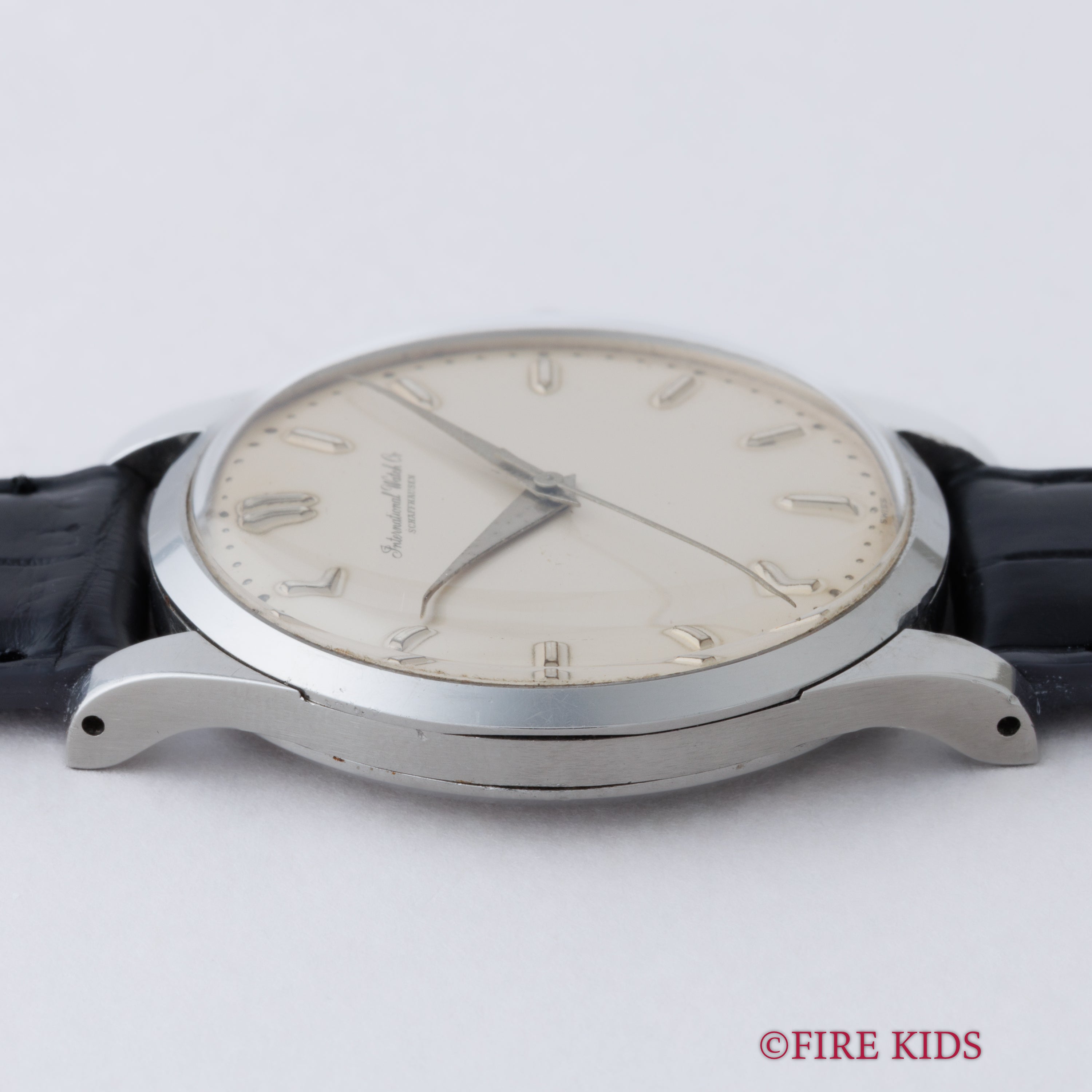 IWC ラウンドケース 1958年製 手巻き Cal.89 砲弾インデックス