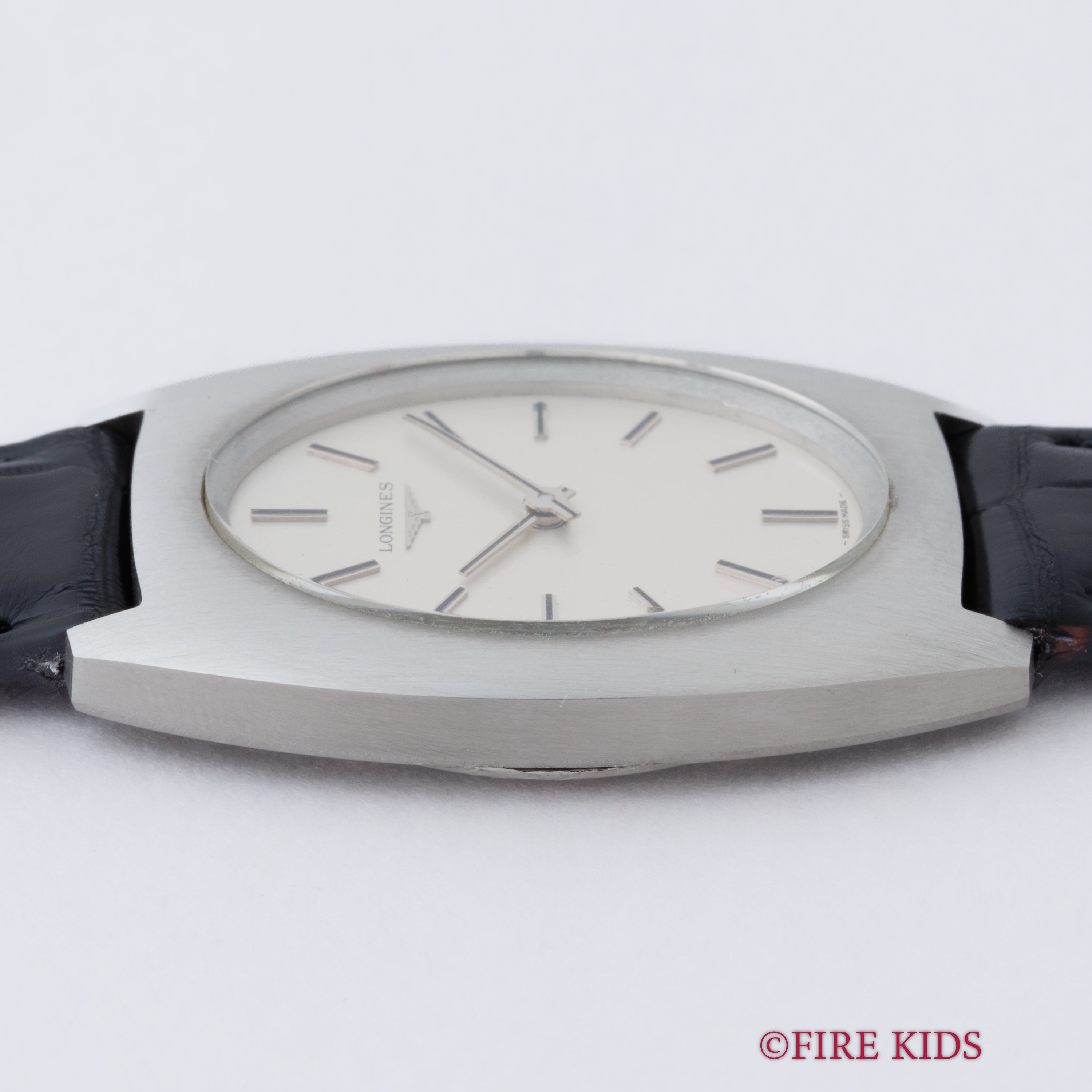 ロンジン トノーケース 1973年製 Cal.428 薄型手巻き