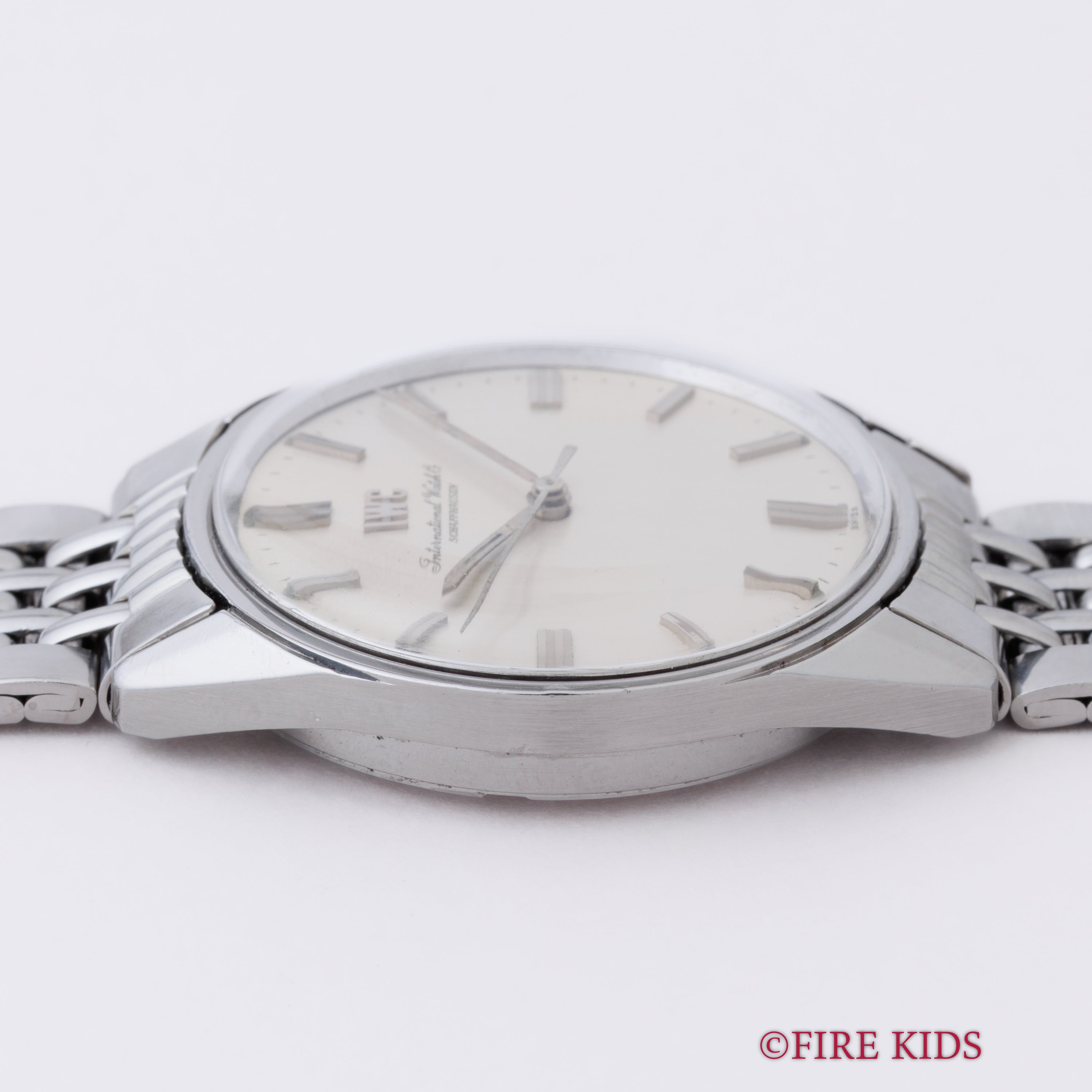 IWC ラウンド 1970年製(昭和45年製) Cal.89 手巻き オールドインター R810 純正ゲイフレアー社製ブレス