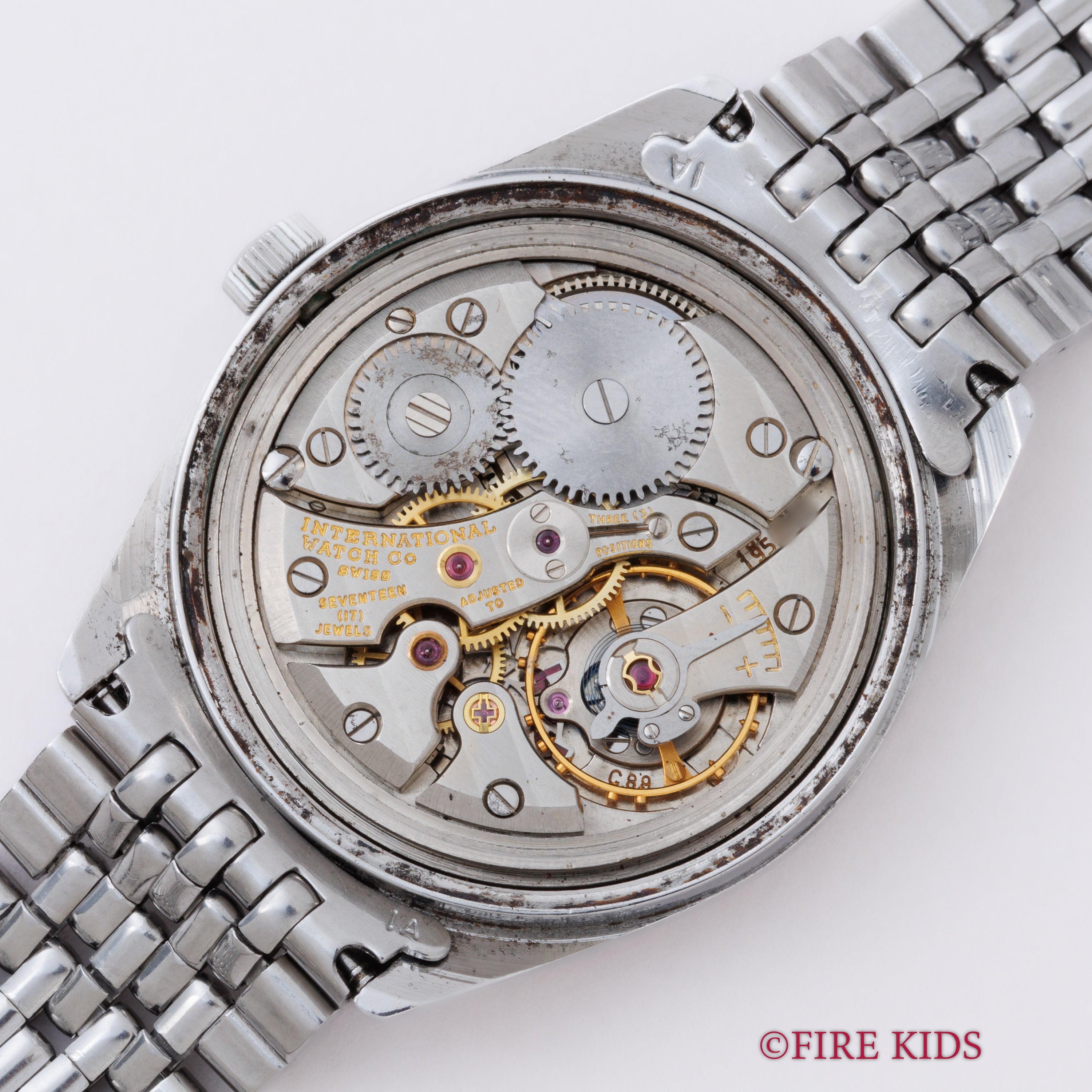 IWC ラウンド 1970年製(昭和45年製) Cal.89 手巻き オールドインター R810 純正ゲイフレアー社製ブレス