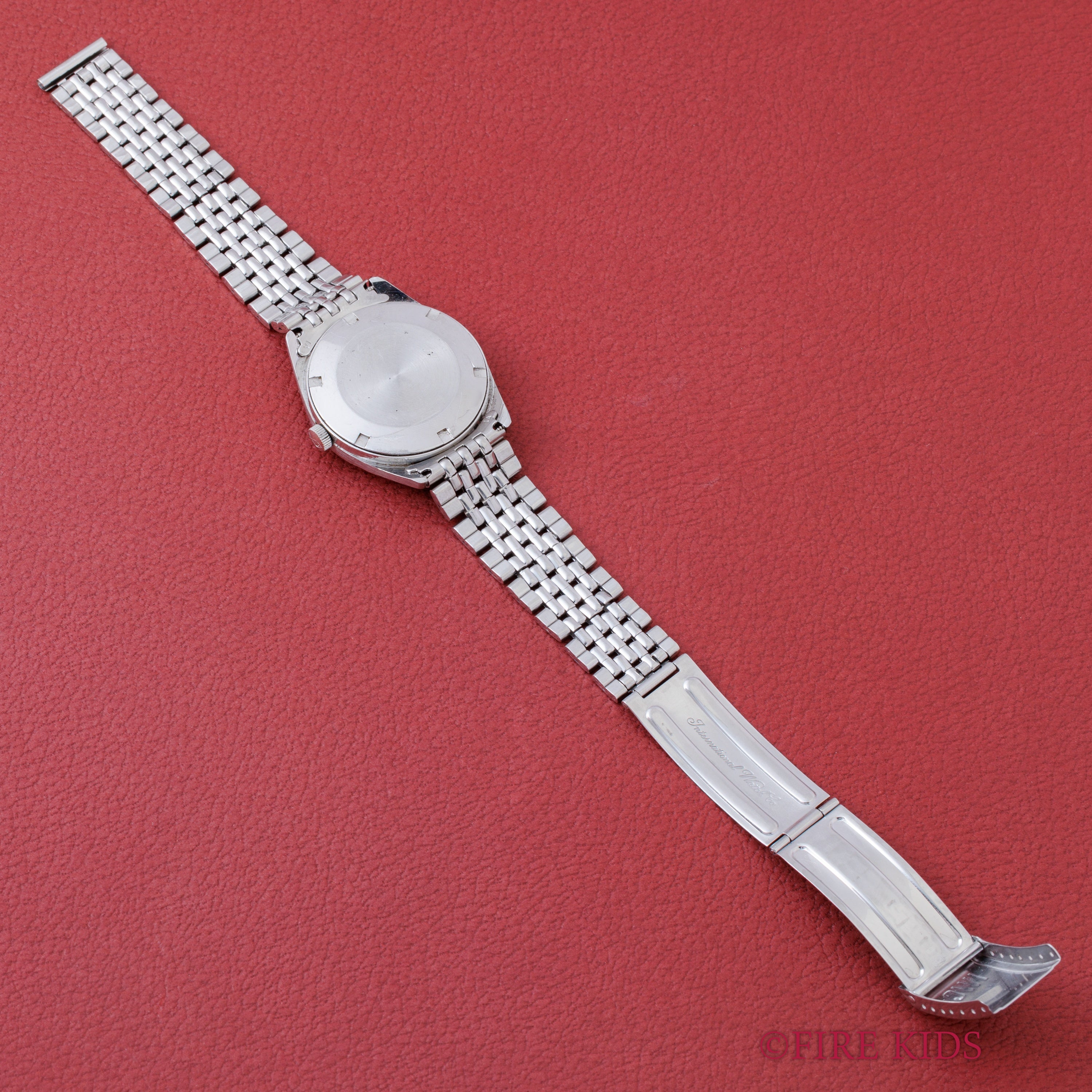 IWC ラウンド 1970年製(昭和45年製) Cal.89 手巻き オールドインター R810 純正ゲイフレアー社製ブレス