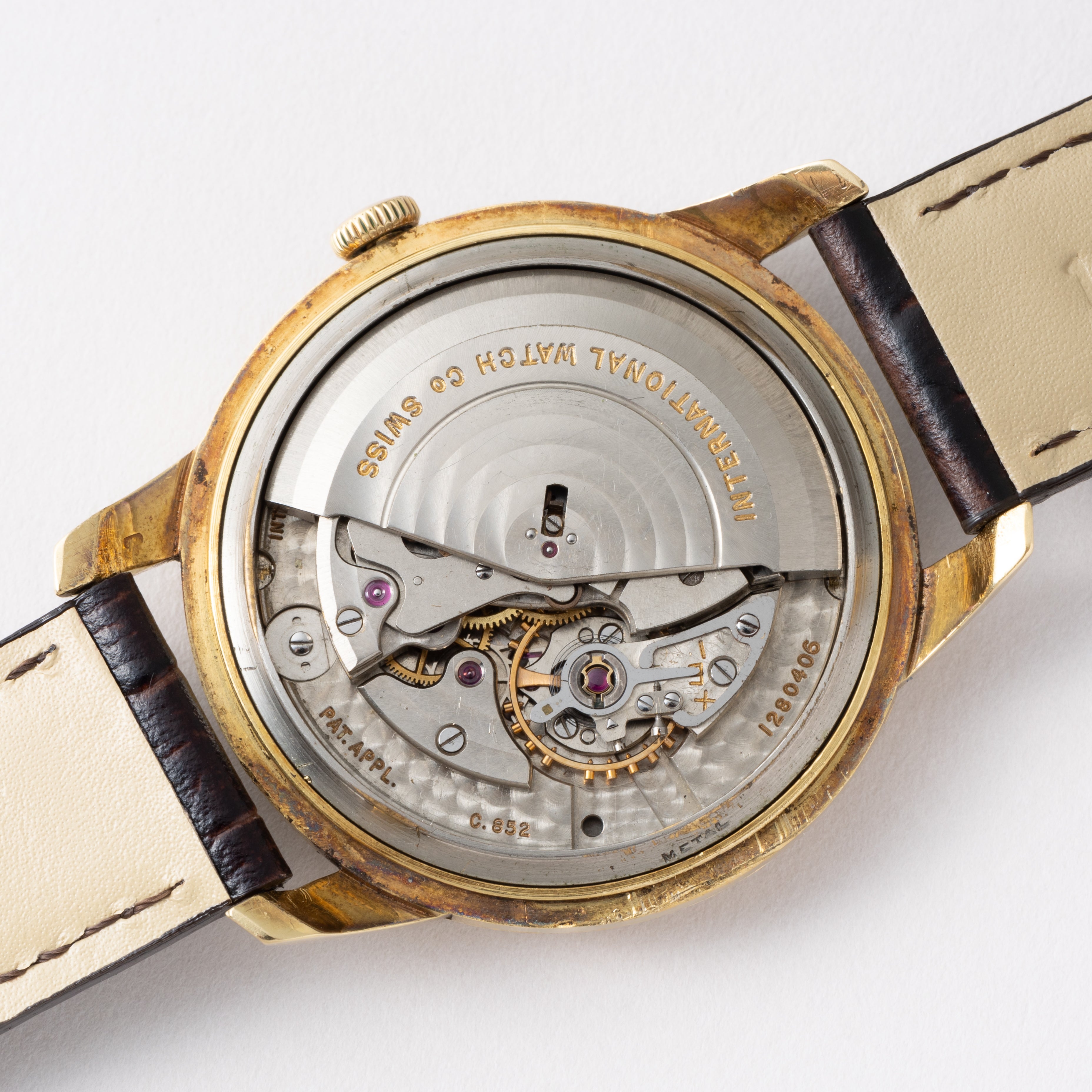 IWC ラウンドケース 18金無垢 1954年製 ブラックミラーダイヤル 箱付き