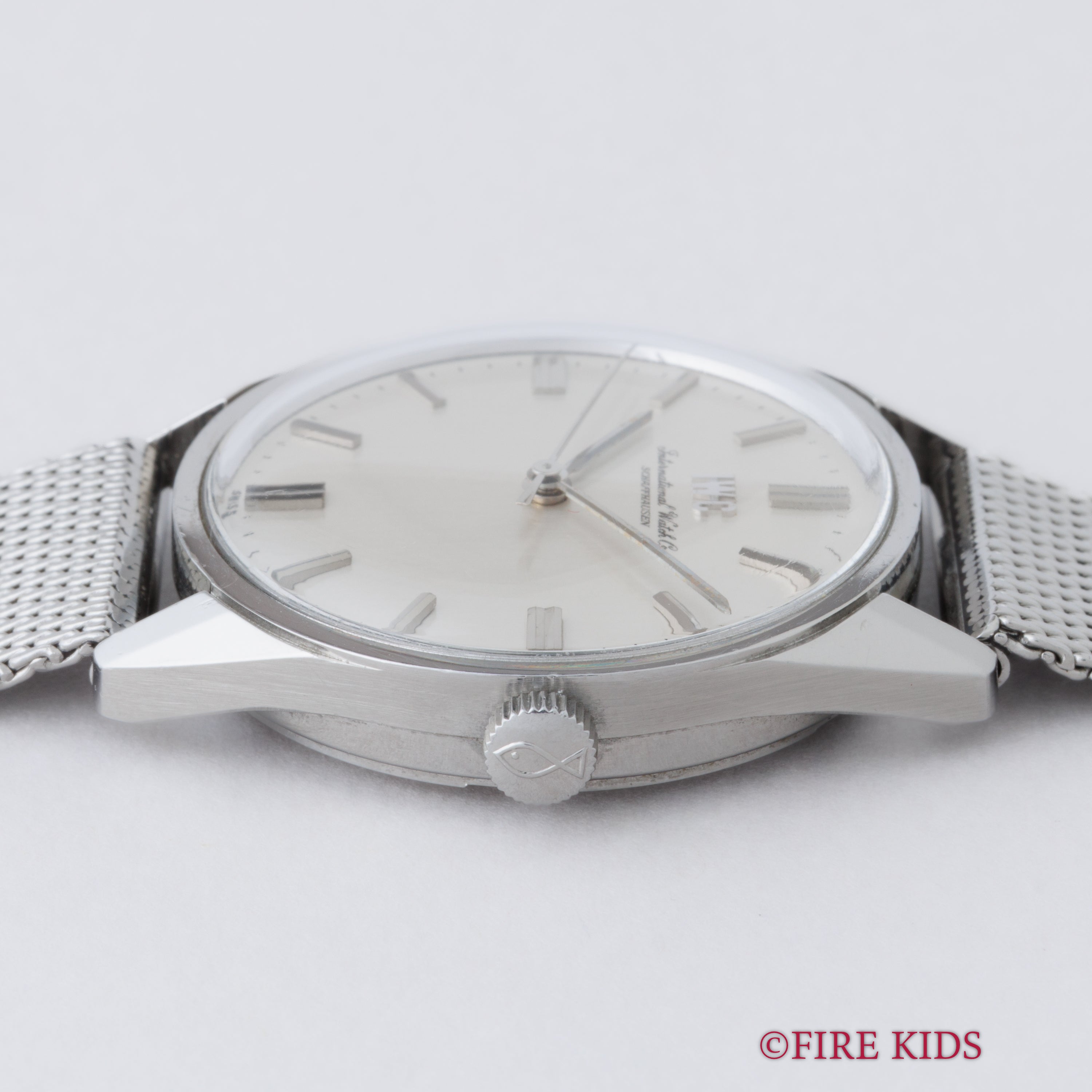 IWC ラウンド 1970年製(昭和45年製) Cal.89 手巻き オールドインター R810 純正メッシュブレス付