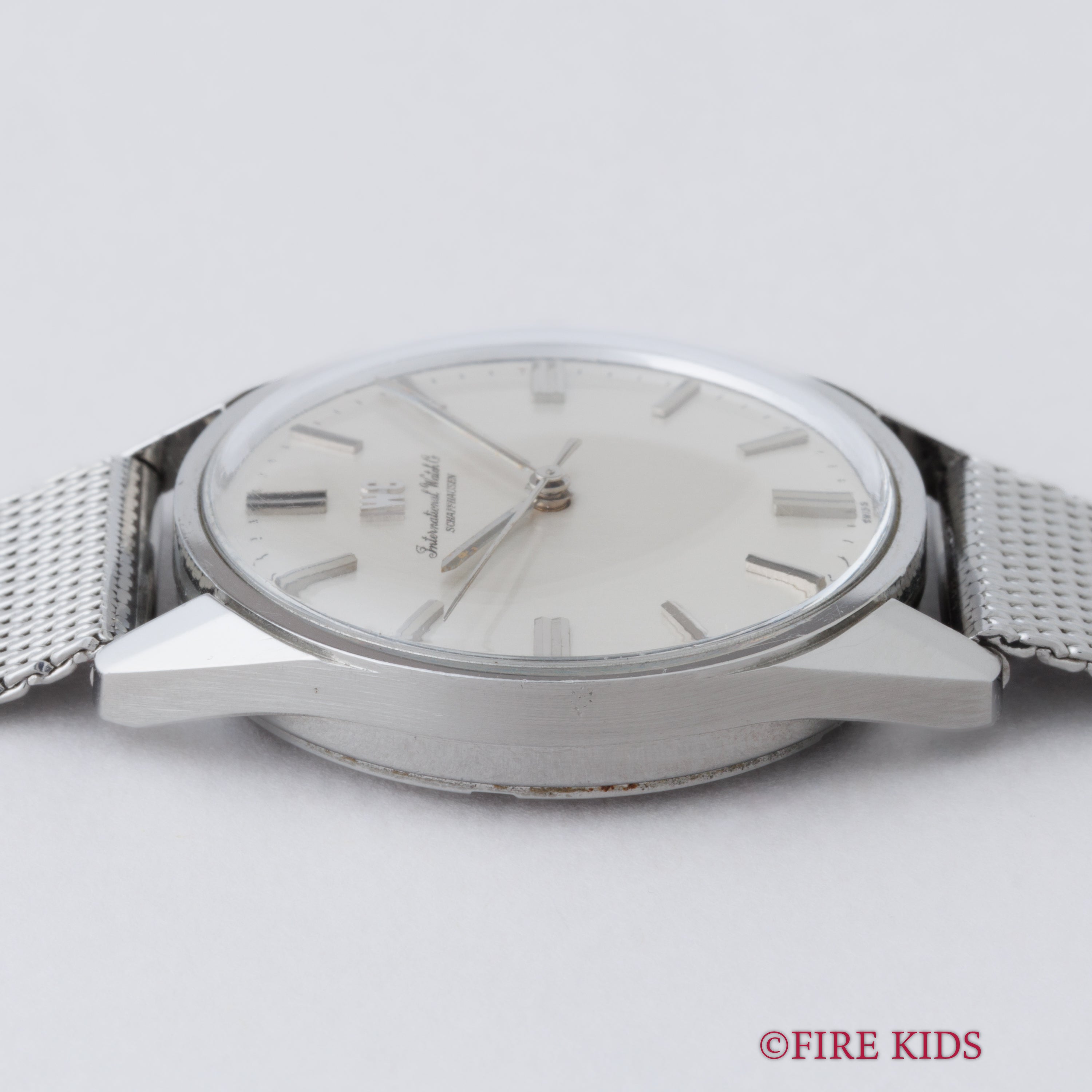 IWC ラウンド 1970年製(昭和45年製) Cal.89 手巻き オールドインター R810 純正メッシュブレス付