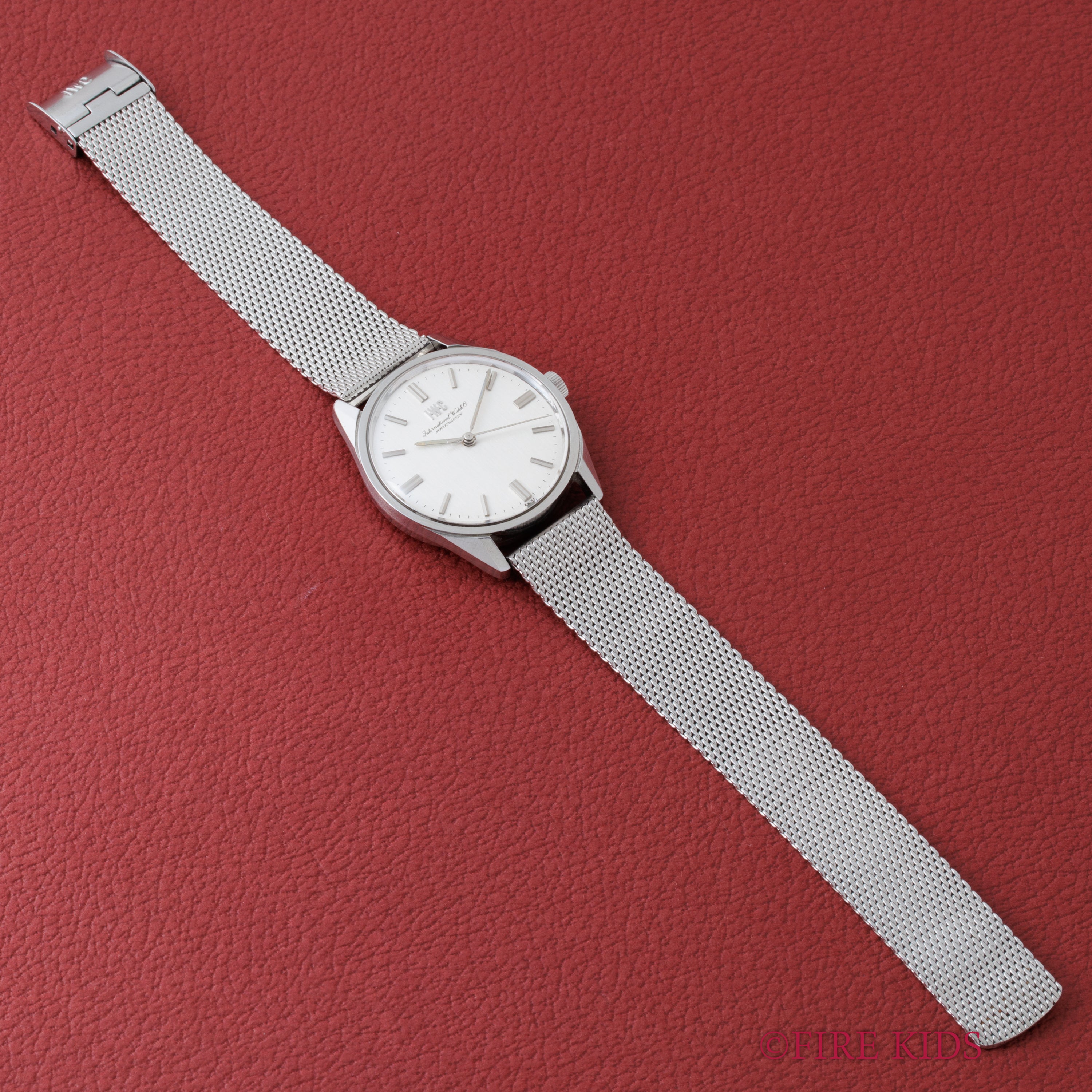 IWC ラウンド 1970年製(昭和45年製) Cal.89 手巻き オールドインター R810 純正メッシュブレス付