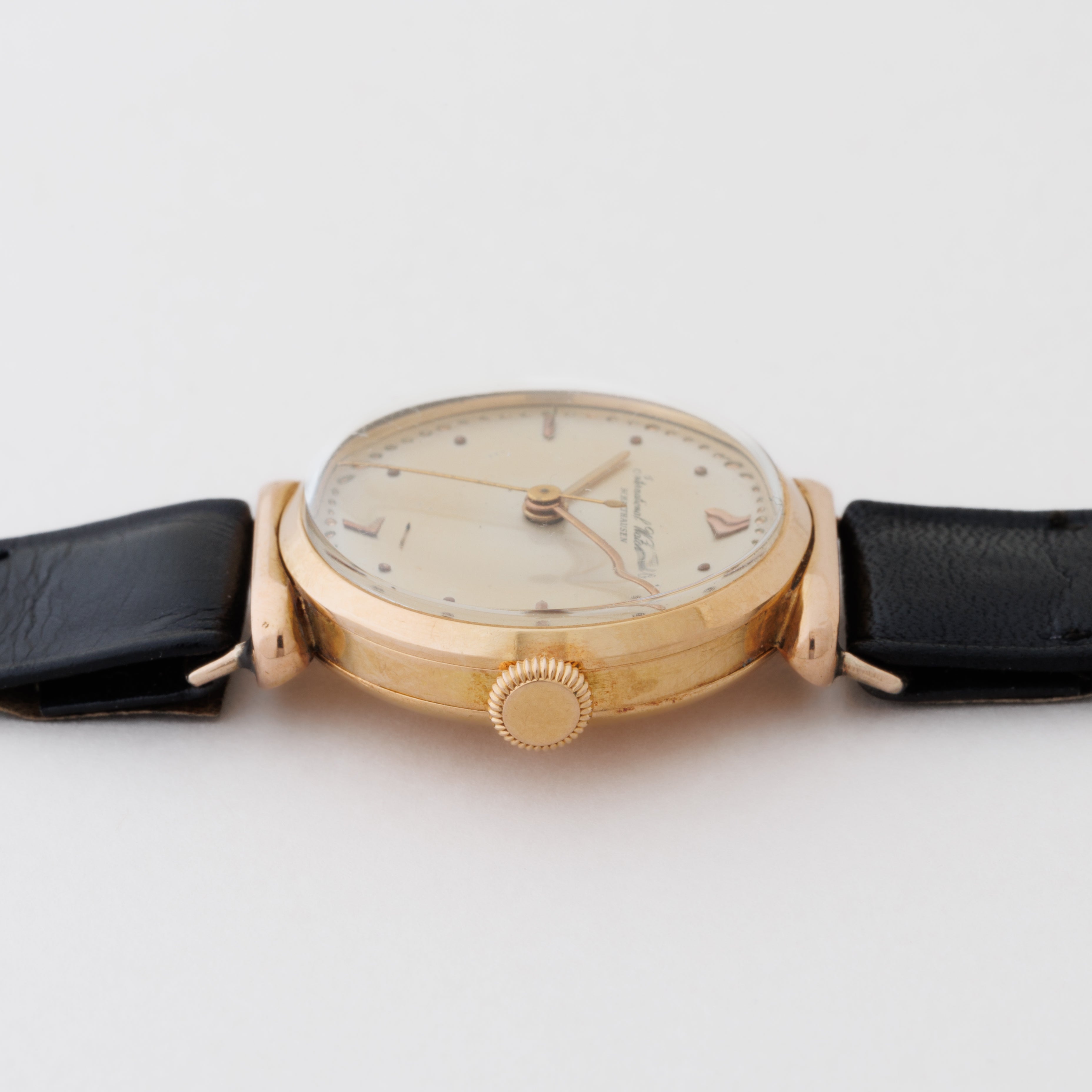 IWC 18金無垢ピンクゴールドラウンドケース 1947年製 Cal.60 手巻き