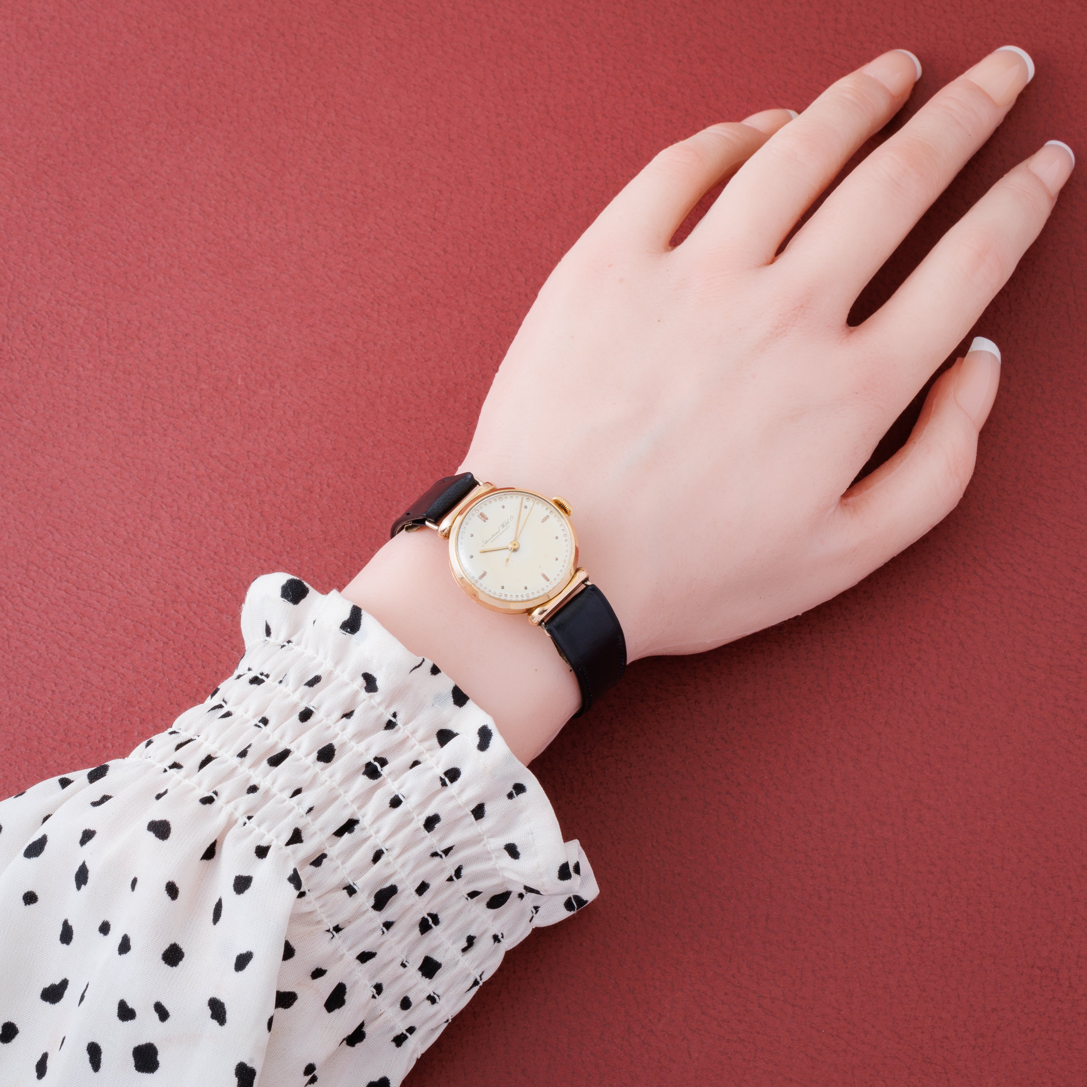 IWC 18金無垢ピンクゴールドラウンドケース 1947年製 Cal.60 手巻き