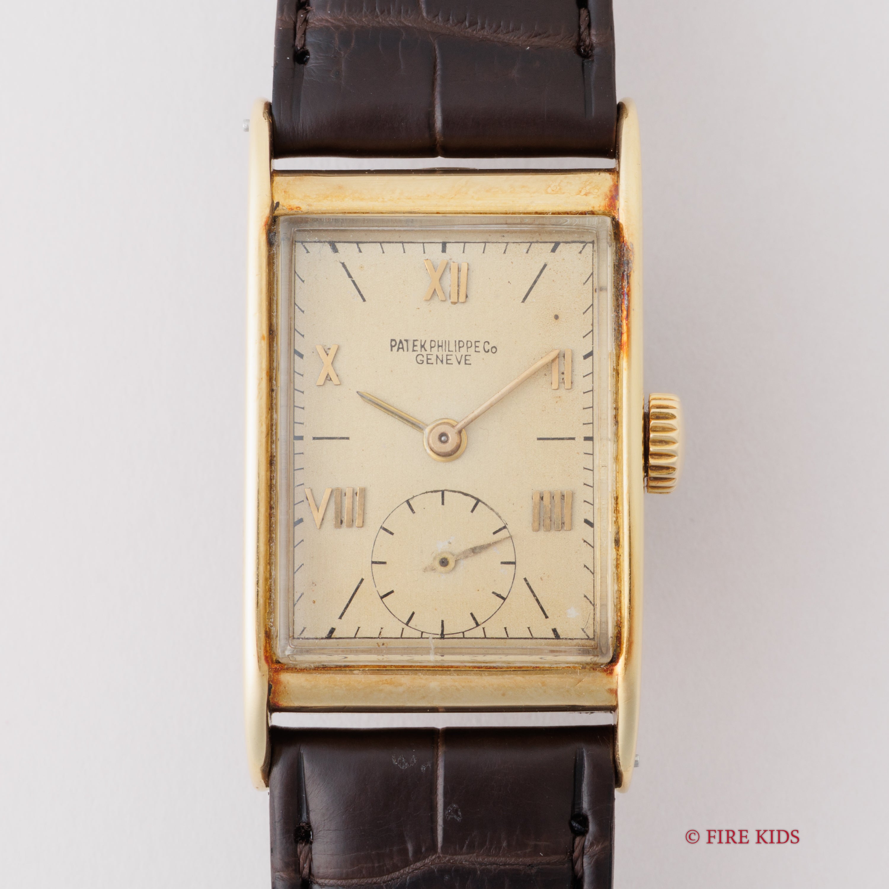 パテック・フィリップ レクタンギュラーケース 1944年製 Ref.1560 Cal.9‐90 手巻 18金無垢RG アーカイブ付き