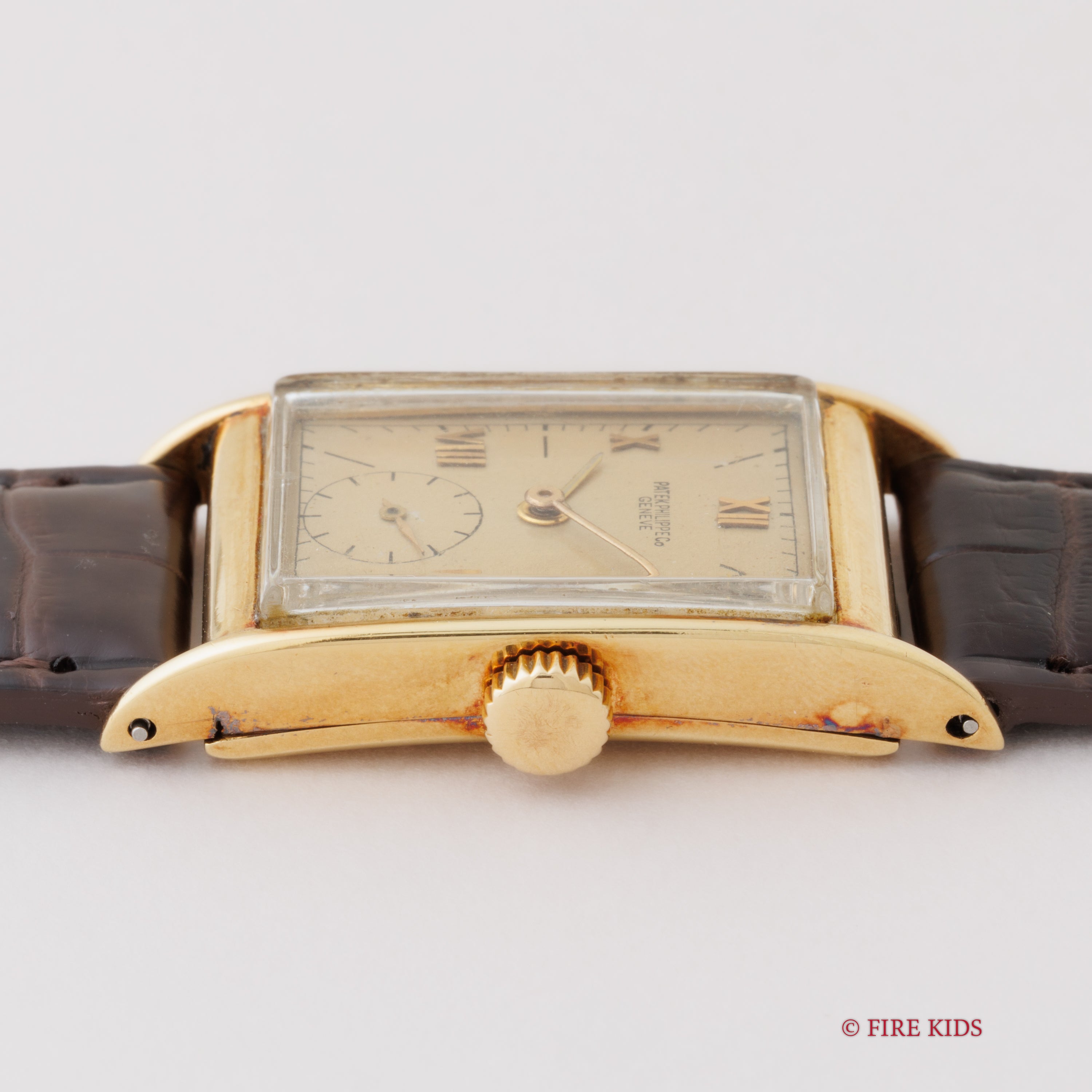 パテック・フィリップ レクタンギュラーケース 1944年製 Ref.1560 Cal.9‐90 手巻 18金無垢RG アーカイブ付き