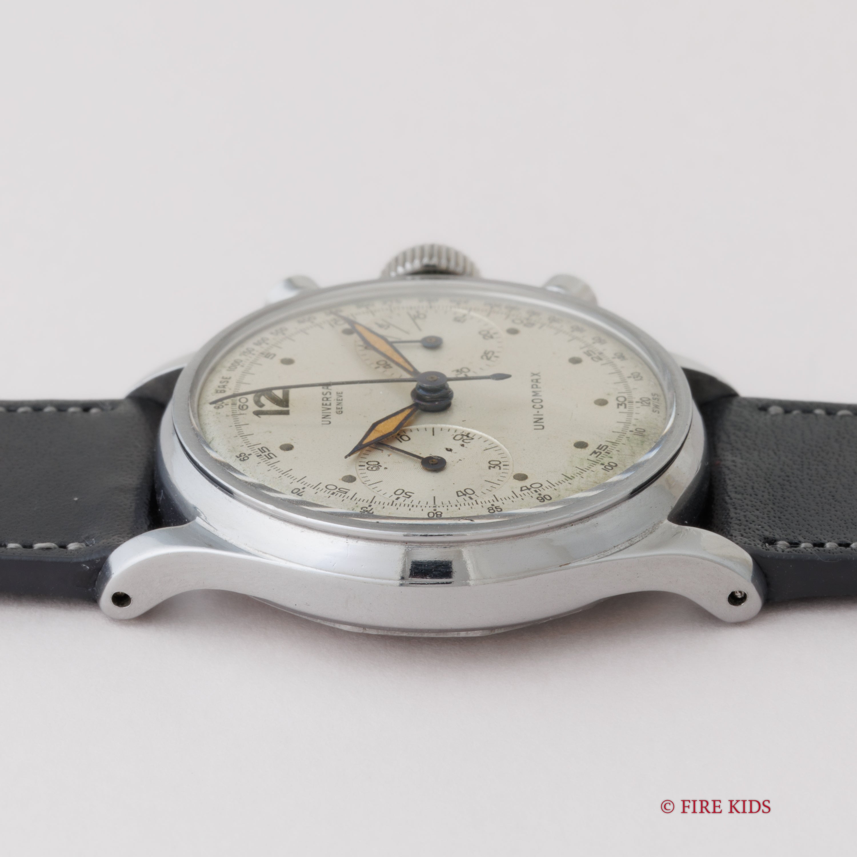 ユニバーサル・ジュネーブ ユニコンパックス 1940年代製 手巻 Cal.285 スクリューバック ラウンドプッシャー