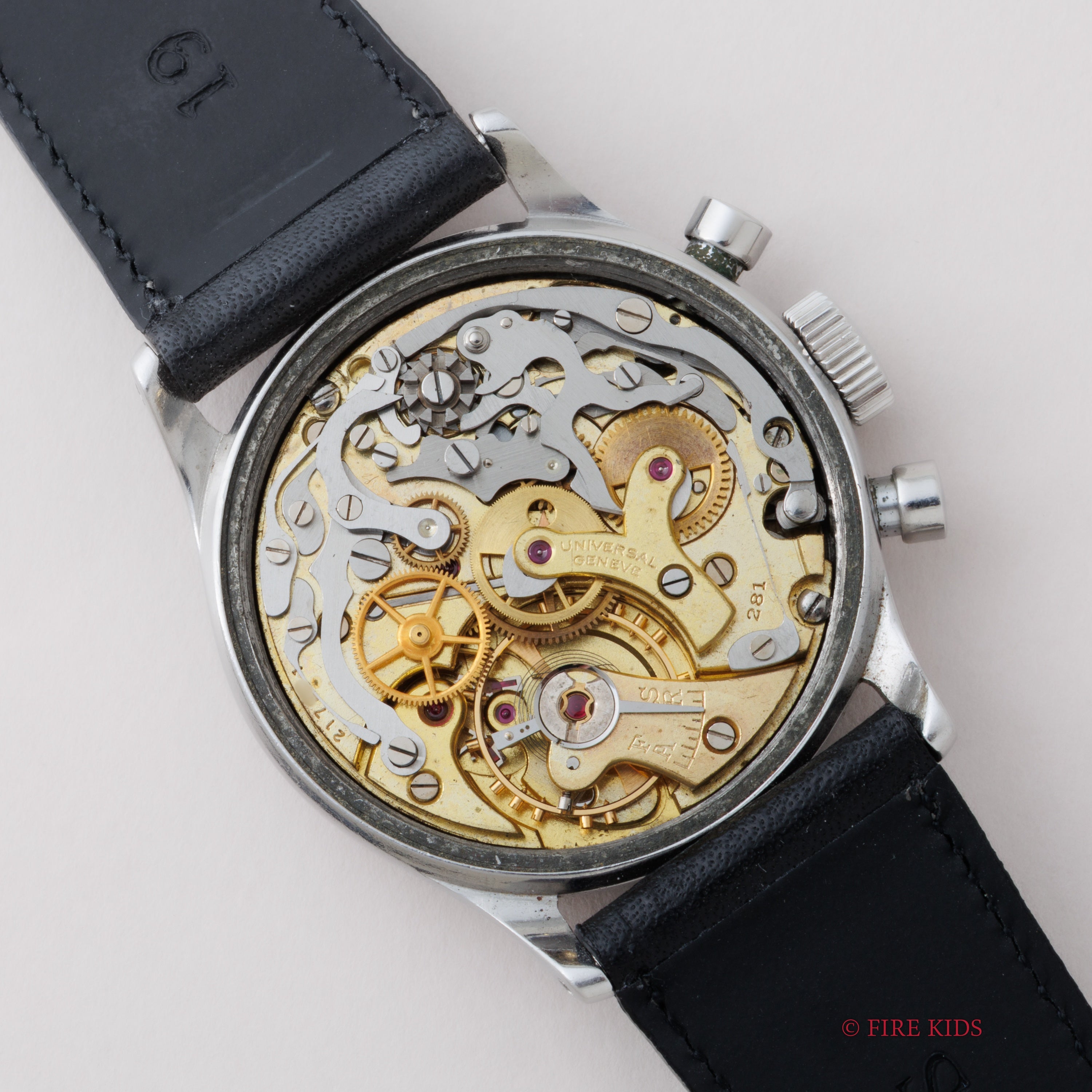 ユニバーサル・ジュネーブ ユニコンパックス 1940年代製 手巻 Cal.285 スクリューバック ラウンドプッシャー