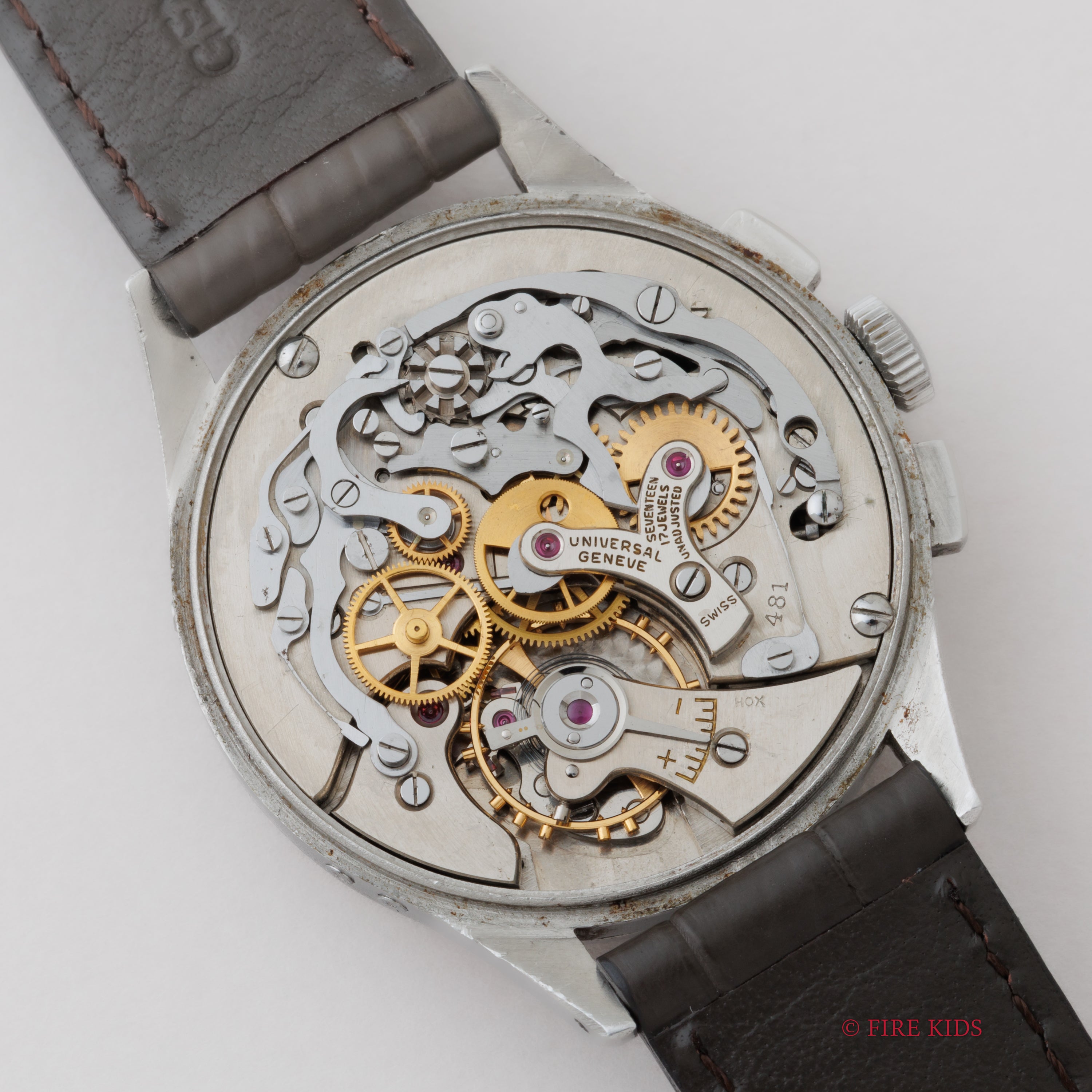 ユニバーサル・ジュネーブ トリコンパックス 1950年代製 Ref.22279 2 Cal.481トリプルカレンダームーンフェイズクロノグラフ