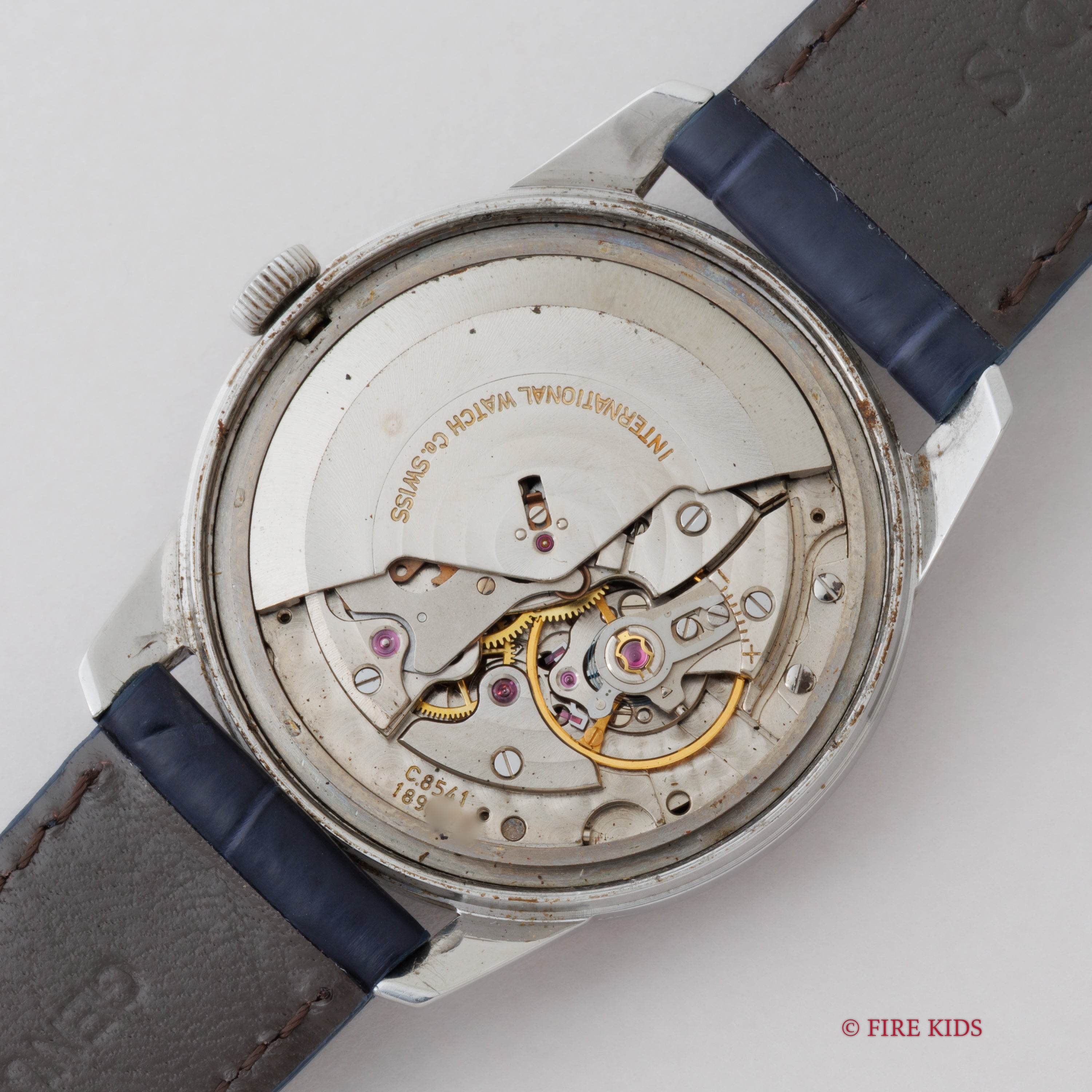 IWC ラウンドケース 1968年製 ペラトン式自動巻 Ref.R810A シルバーダイヤル