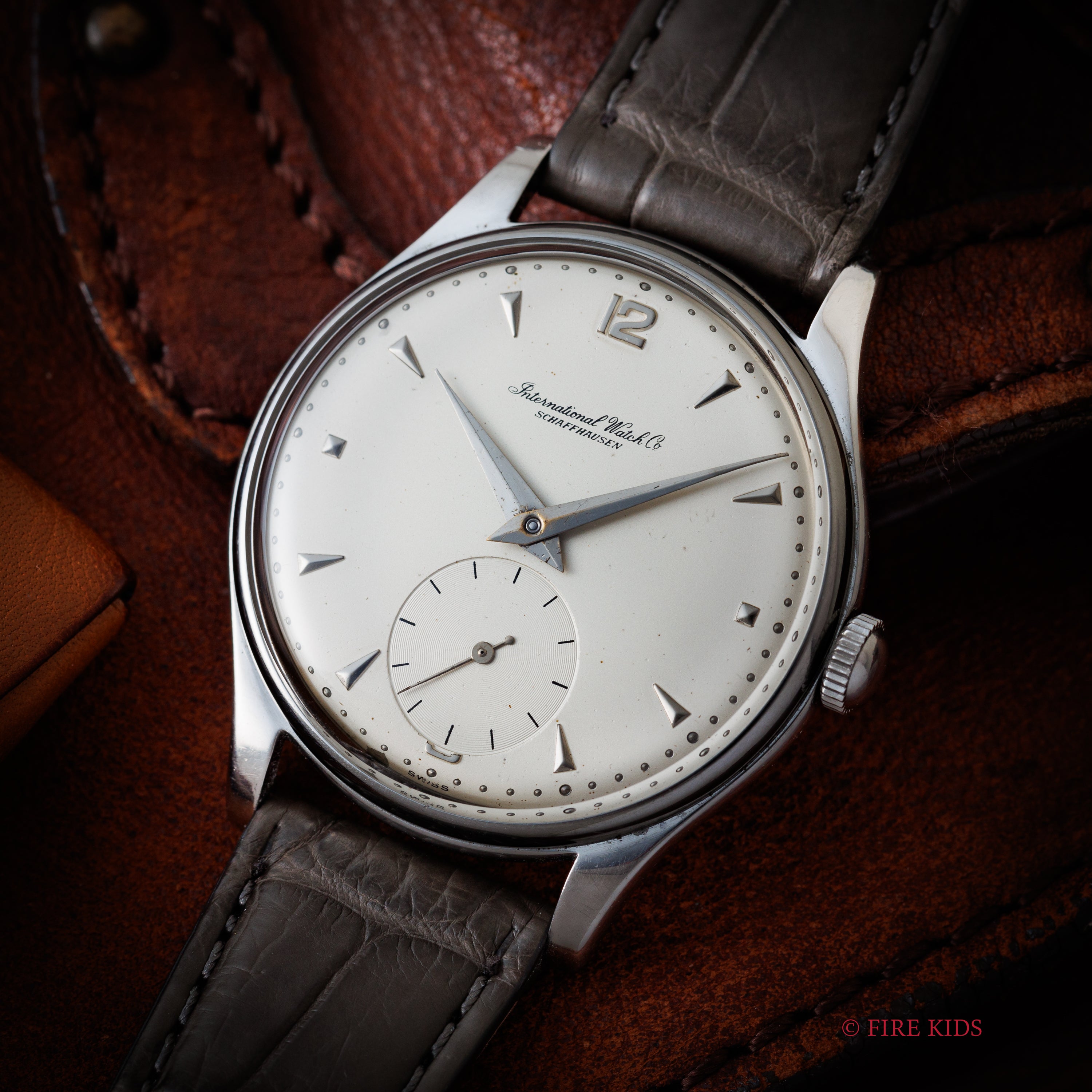 IWC 36㎜ラウンドケース 1959年製 スモールセコンド 手巻き Cal.88