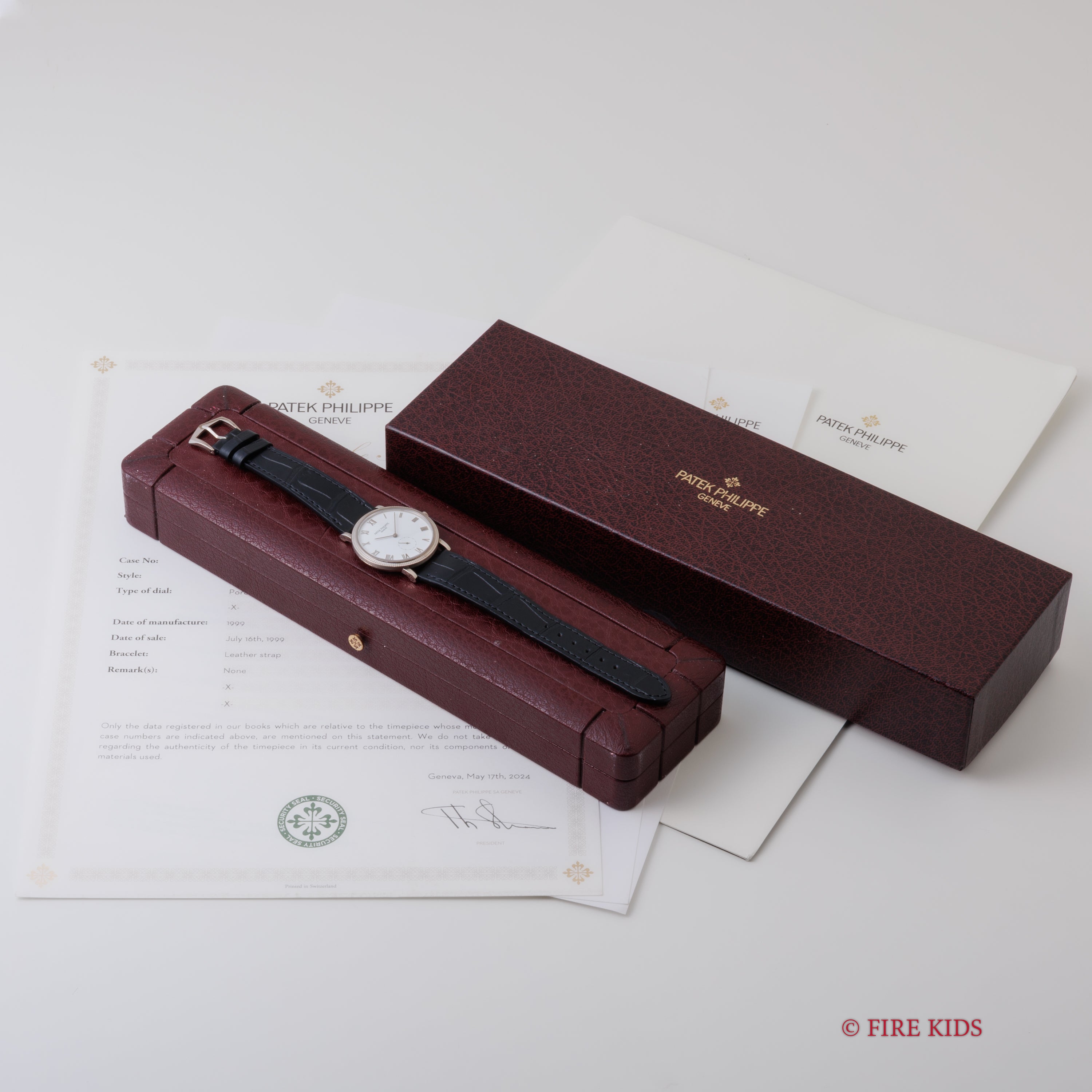 パテックフィリップ カラトラバ ホワイトローマンダイヤル 日本限定 1999年製 手巻き Cal.215 18金ホワイトゴールド 箱、アーカイブ、純正18金ホワイトゴールド尾錠付き