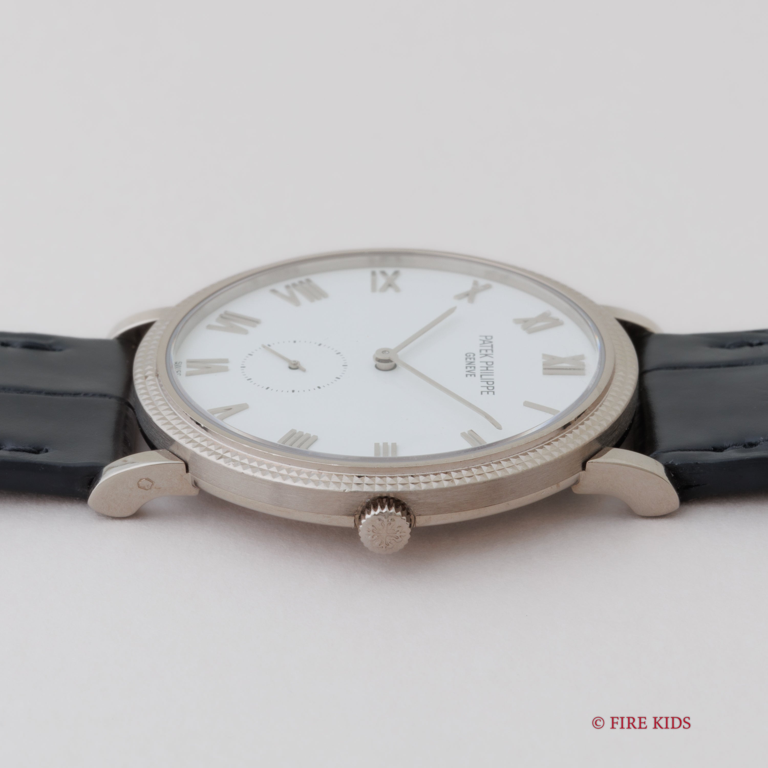 パテックフィリップ カラトラバ ホワイトローマンダイヤル 日本限定 1999年製 手巻き Cal.215 18金ホワイトゴールド 箱、アーカイブ、純正18金ホワイトゴールド尾錠付き