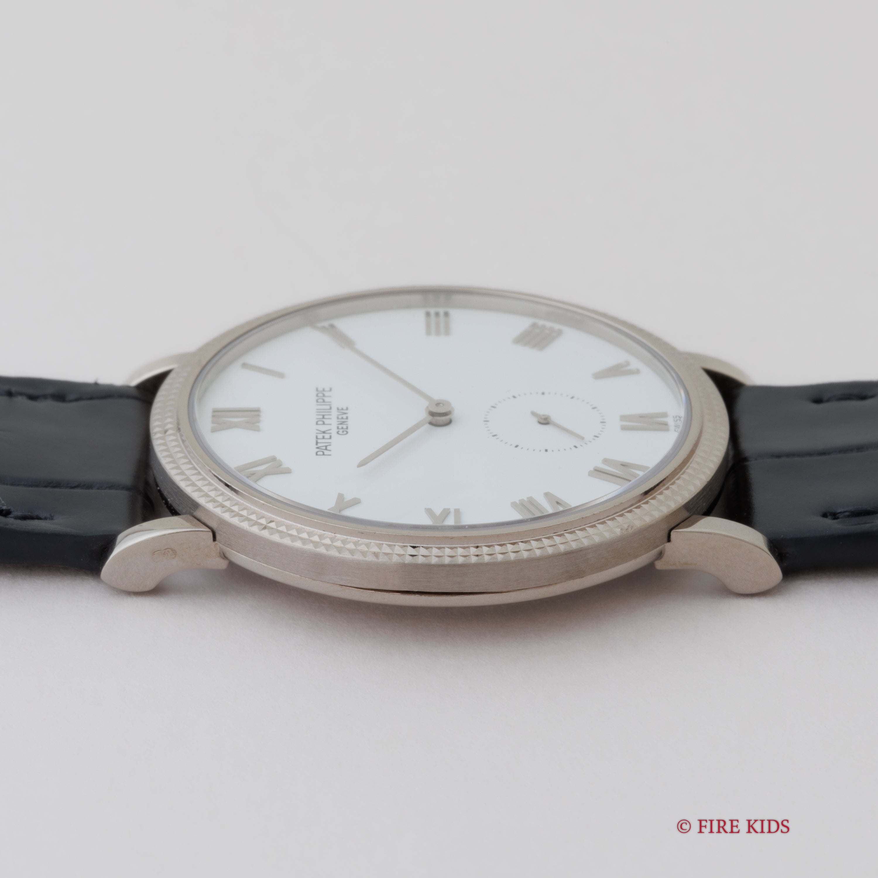 パテックフィリップ カラトラバ ホワイトローマンダイヤル 日本限定 1999年製 手巻き Cal.215 18金ホワイトゴールド 箱、アーカイブ、純正18金ホワイトゴールド尾錠付き