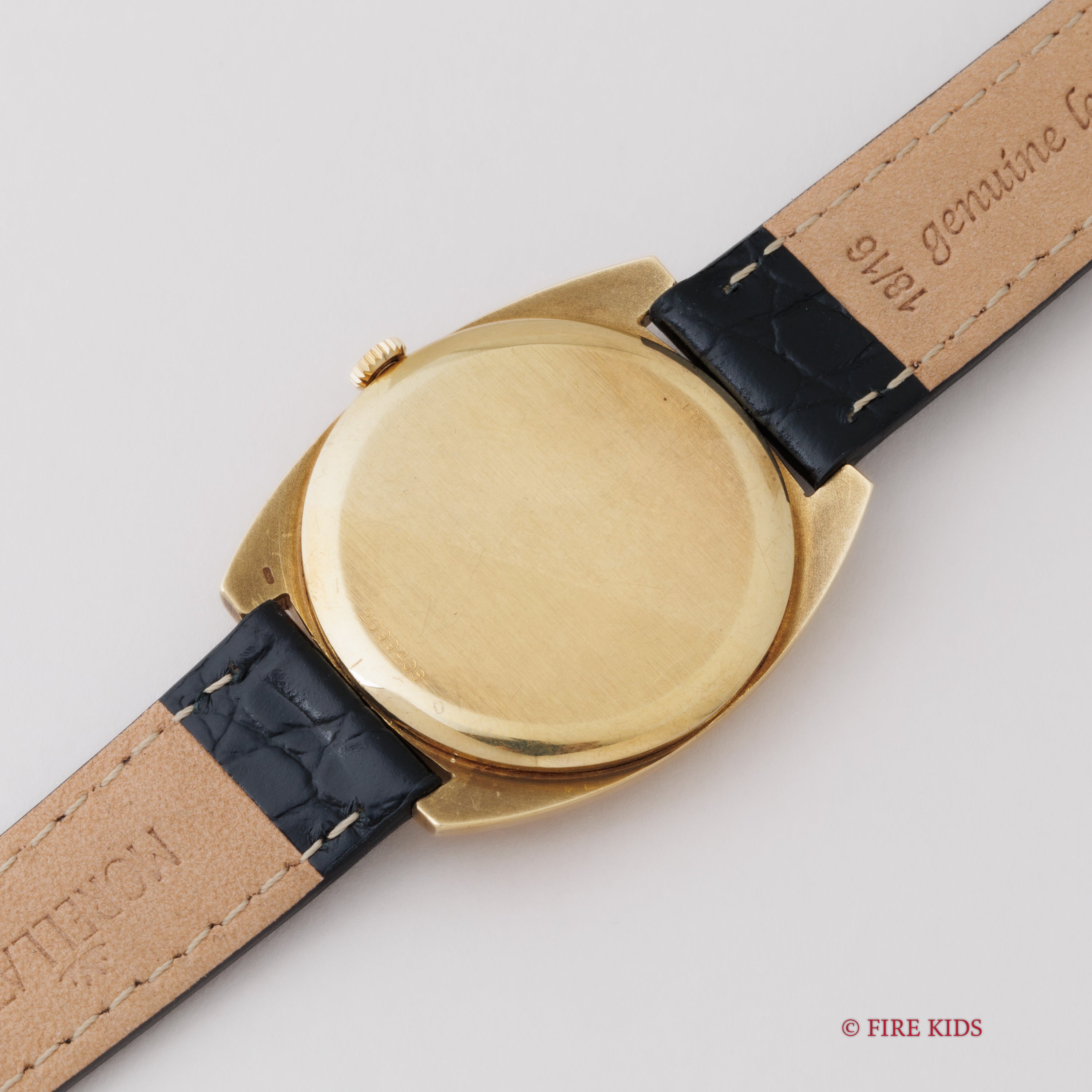 IWC トノー型 1974年製 18金無垢イエローゴールド Ref.2570 Cal.423 手巻き シグマダイヤル