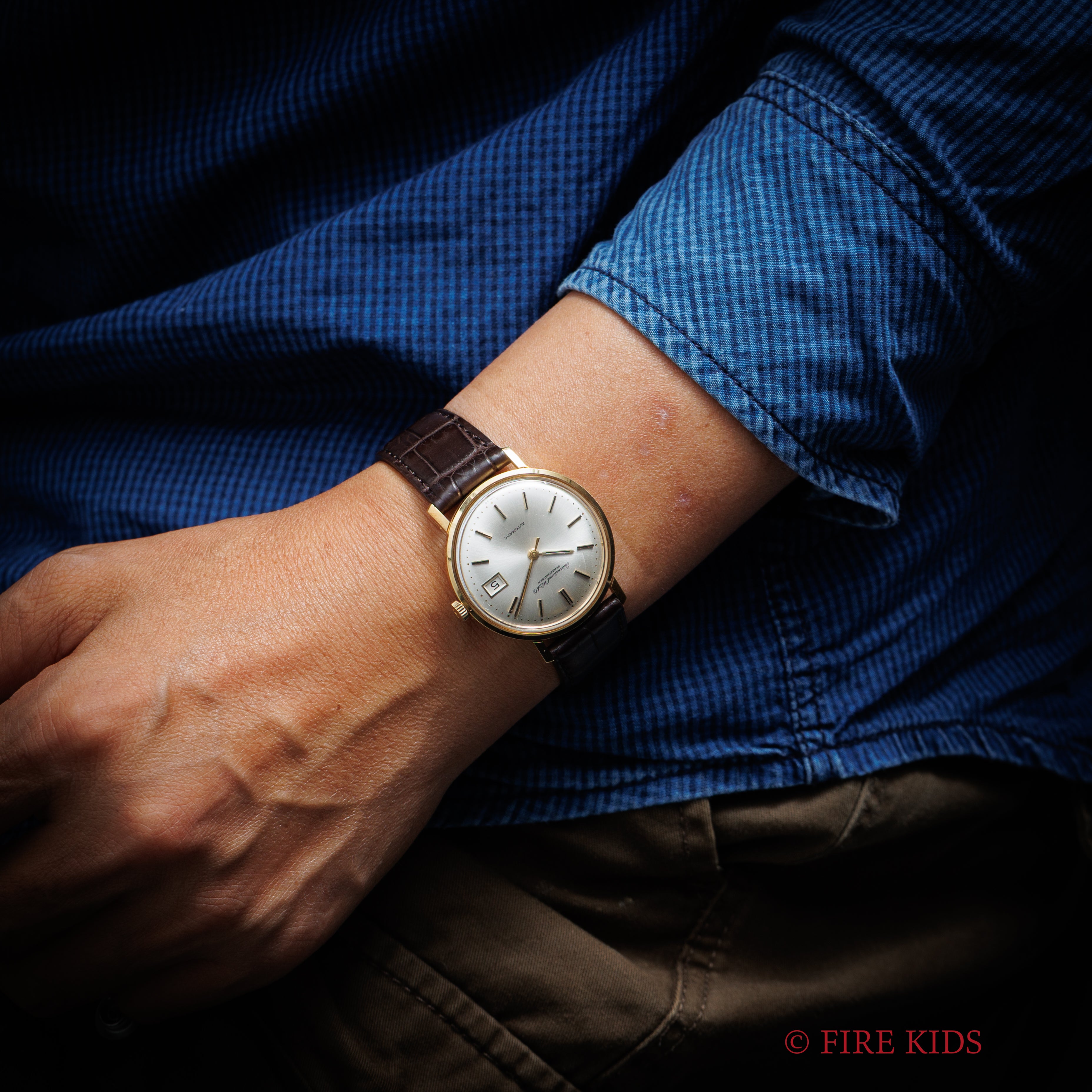 IWC ラウンドケース 18金無垢 ペラトン式自動巻き 1967年製 Cal.8541 Ref.808A ボンベダイヤル 純正尾錠付き