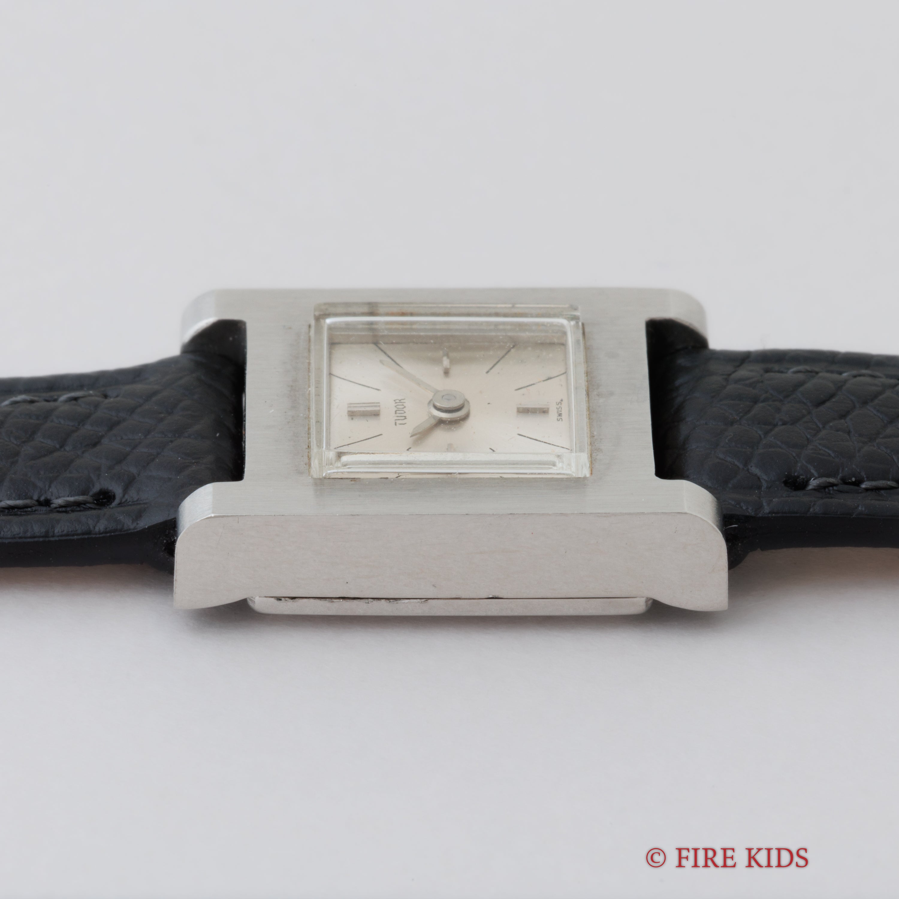 チューダー 1966年製 Ref.1861 レディース スクエアケース 手巻き ロレックス尾錠付き