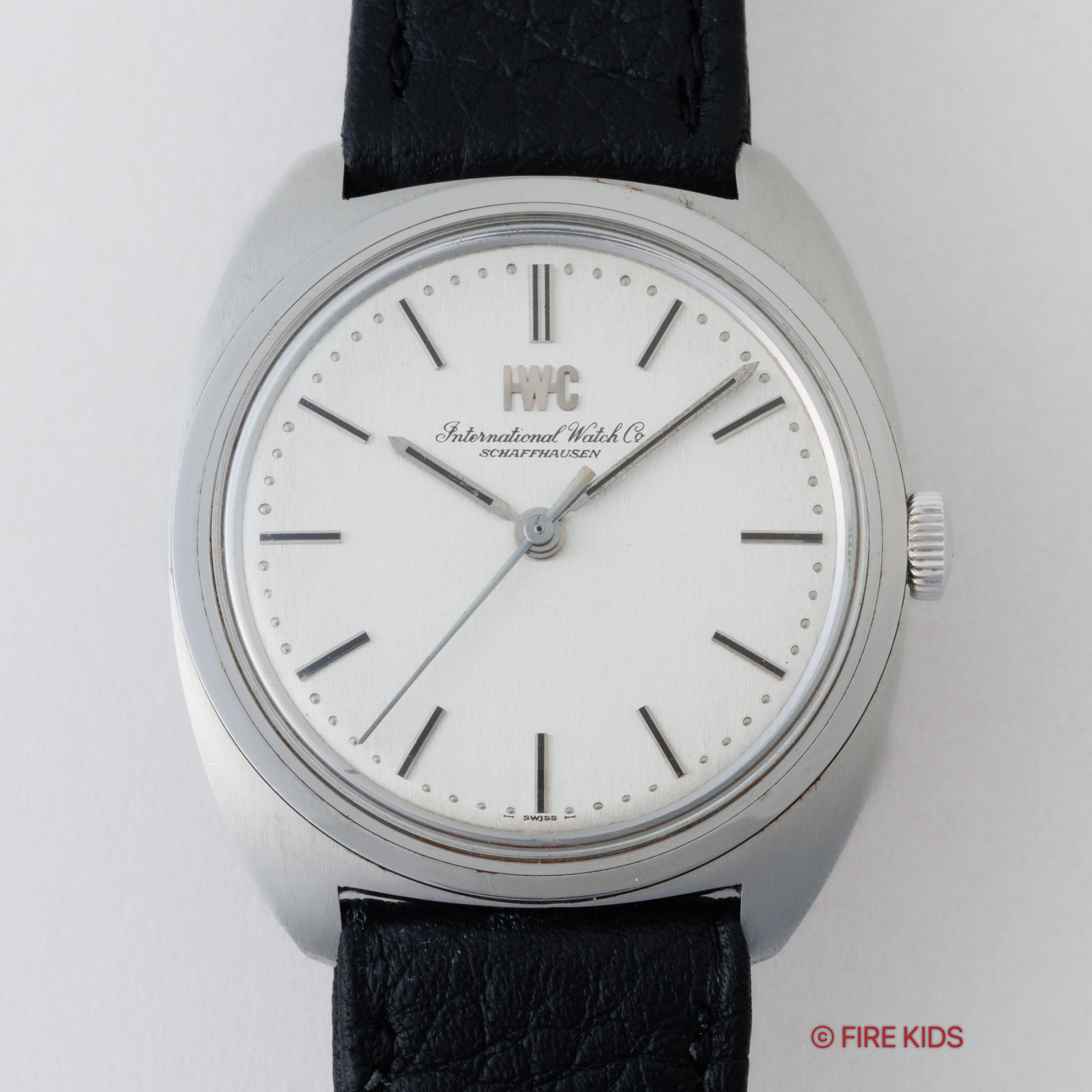 IWC トノーケース 手巻き シルバーダイヤル 1973年製 Ref.R1014A Cal.403