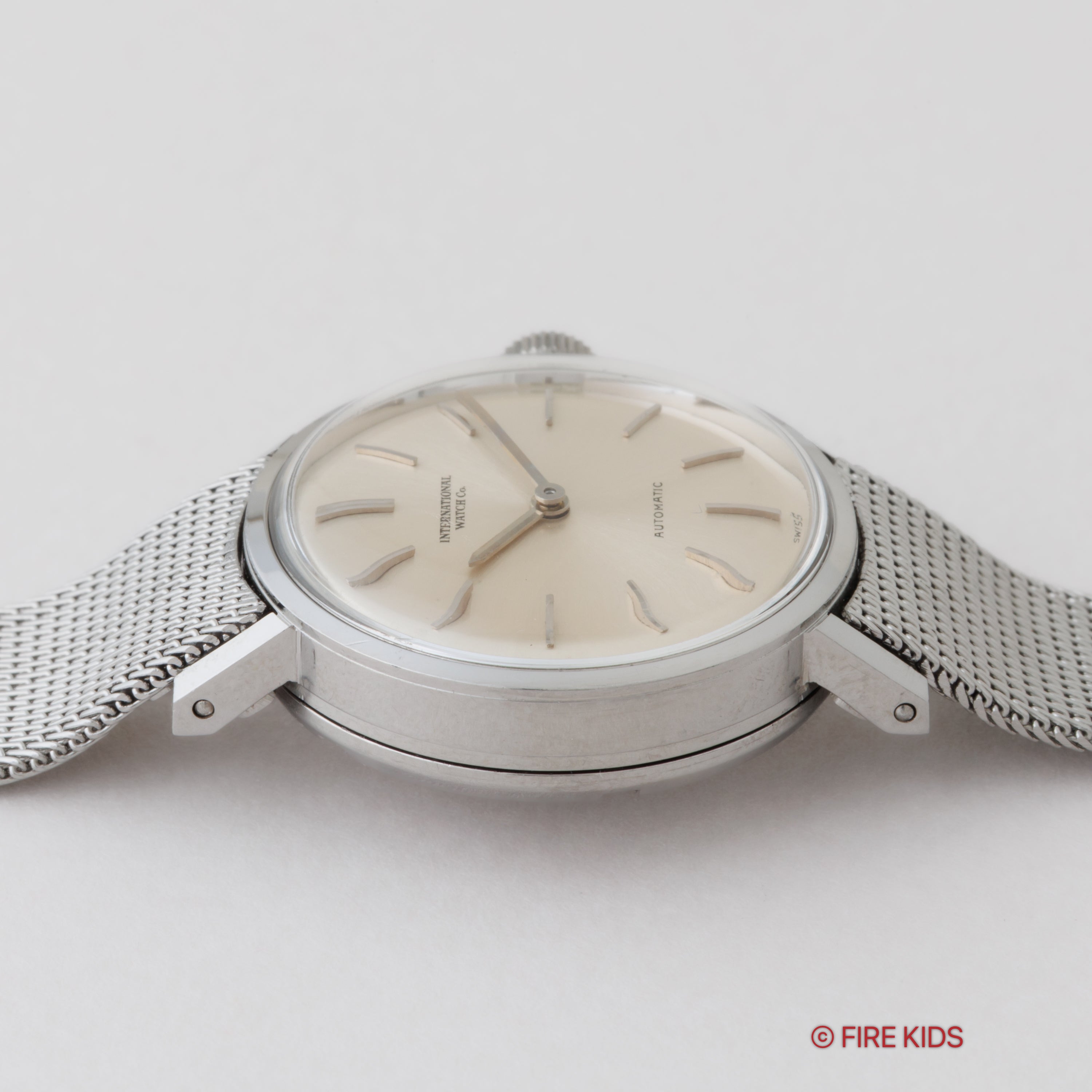 IWC レディース ラウンドケース 1969年製 ペラトン式自動巻Cal.44 純正メッシュブレス