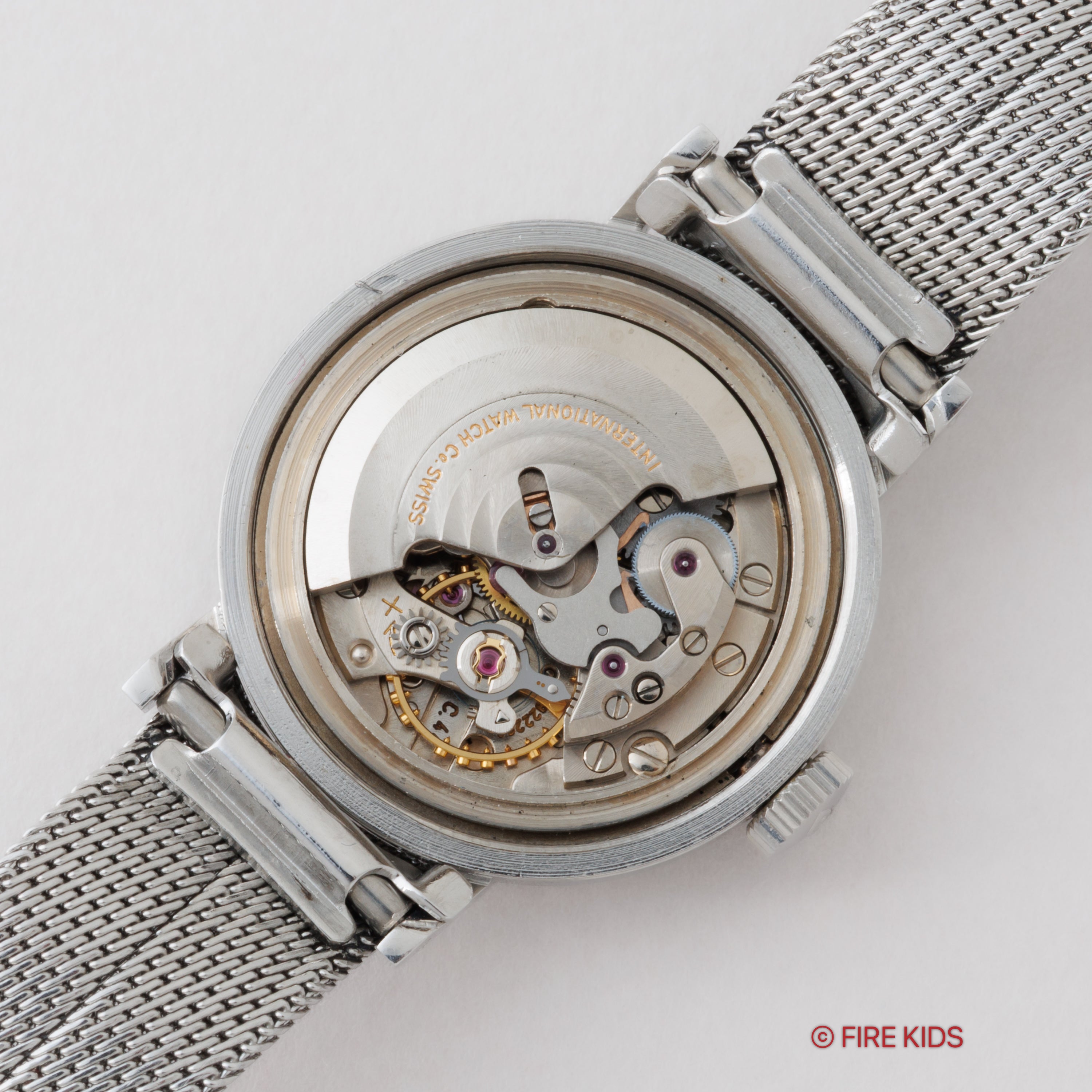 IWC レディース ラウンドケース 1969年製 ペラトン式自動巻Cal.44 純正メッシュブレス