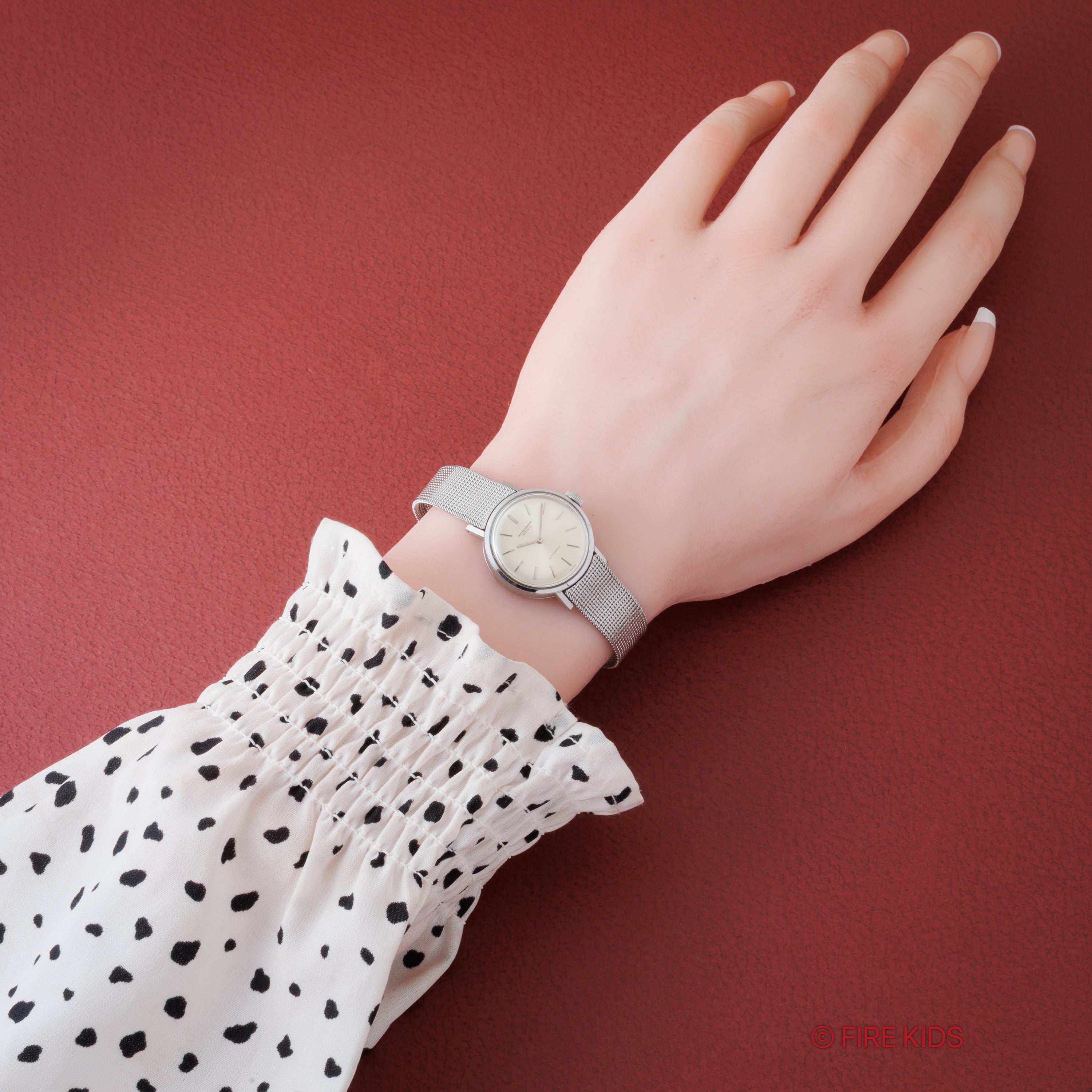 IWC レディース ラウンドケース 1969年製 ペラトン式自動巻Cal.44 純正メッシュブレス