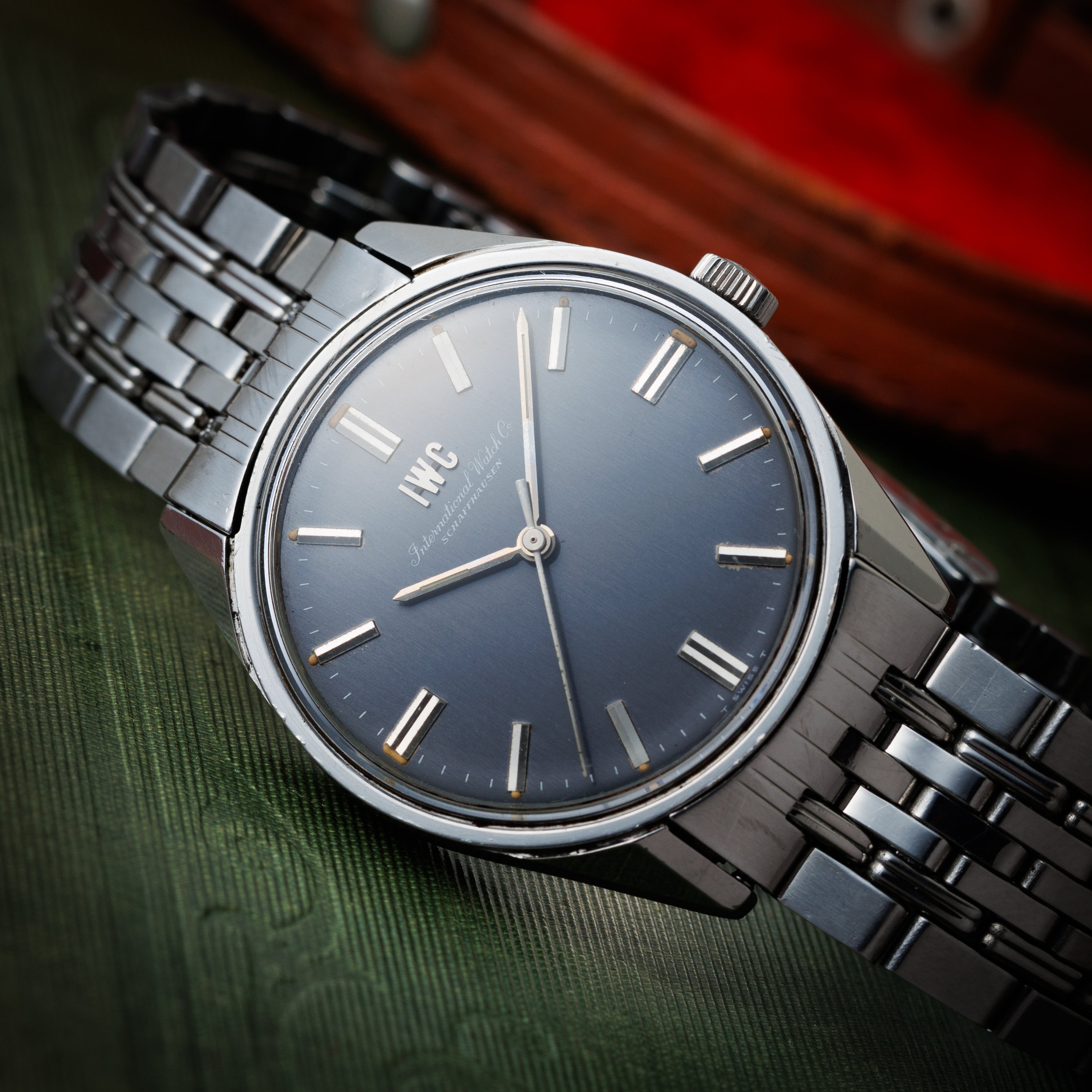 IWC ラウンドケース グレーダイヤル 手巻きCal.89 Ref.810 1970年製/昭和45年製 純正ステンレスブレス付き