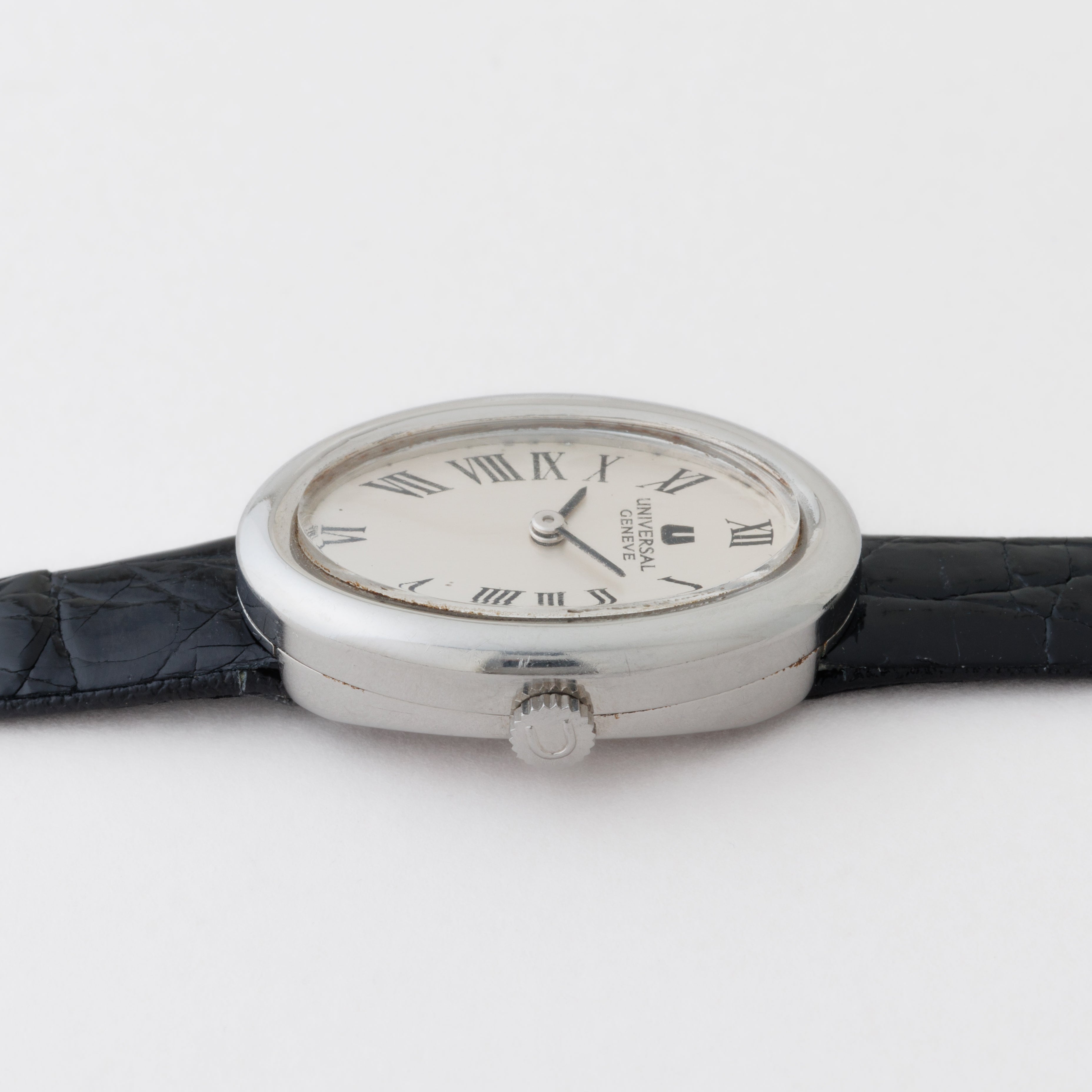 ユニバーサルジュネーブ 1970年代製 ベニュワールタイプ ホワイトローマンダイヤル 手巻き レディース