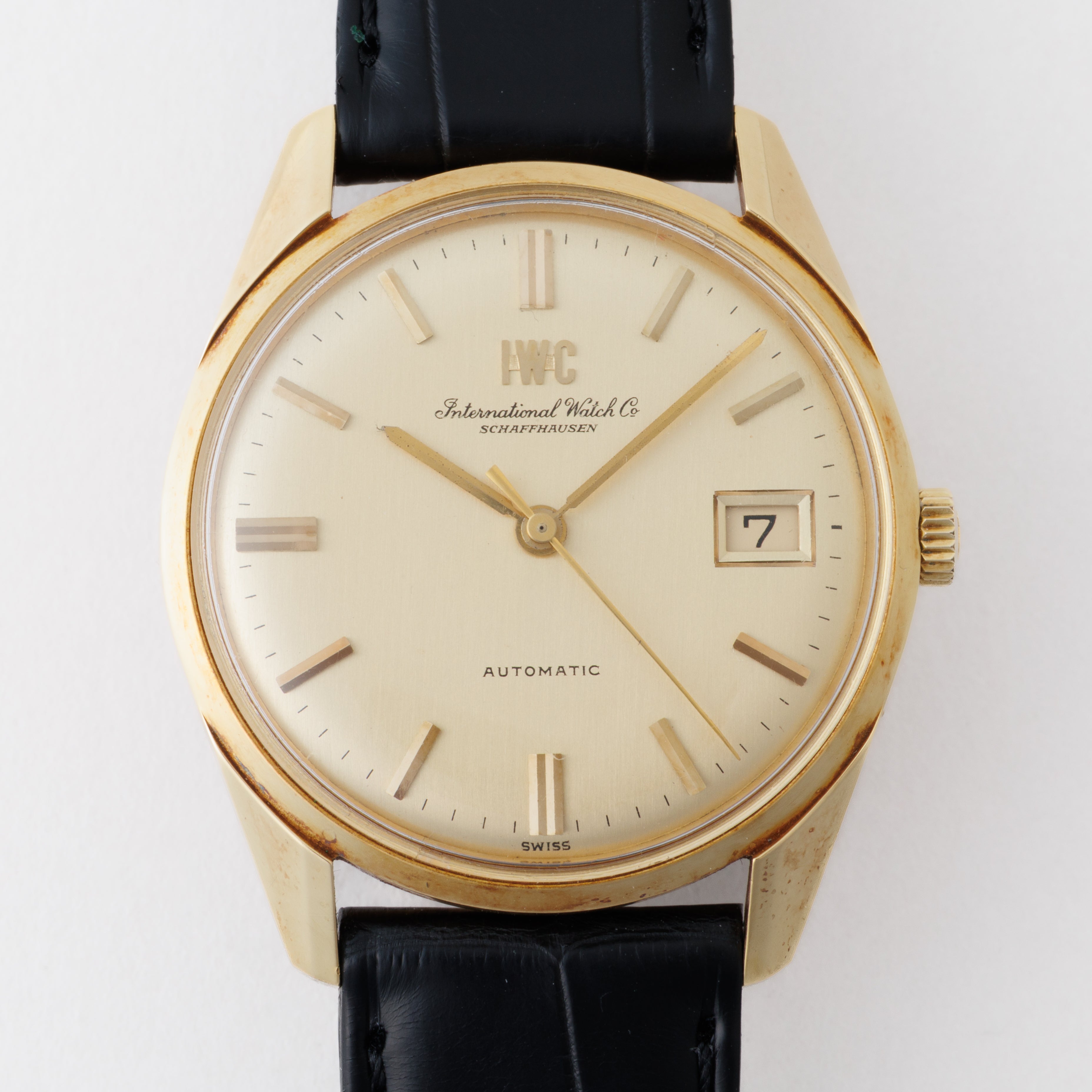 IWC ラウンドケース 1969年製 Ref.R810A 18金無垢 自動巻き Cal.8541B 純正革ベルト、尾錠付き
