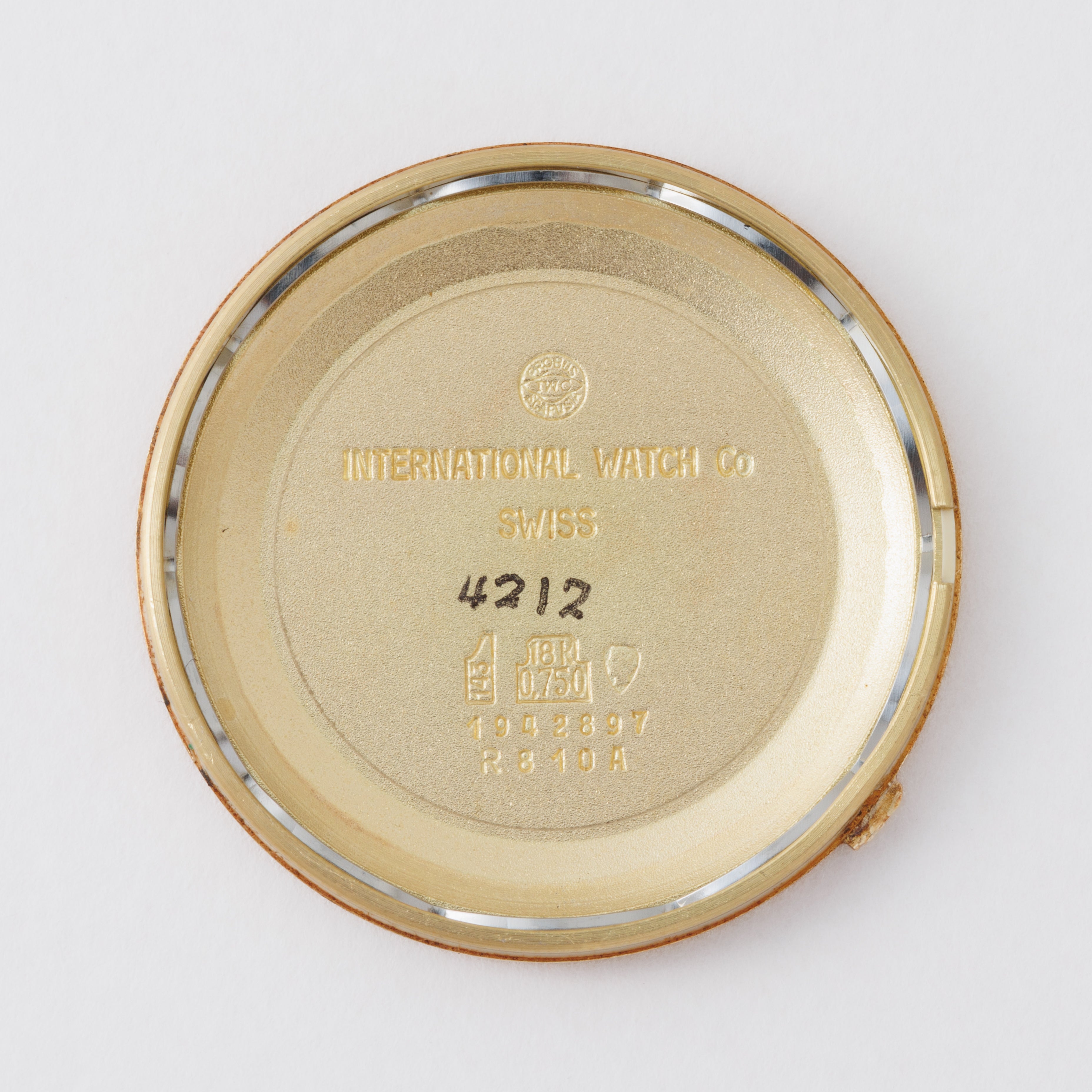 IWC ラウンドケース 1969年製 Ref.R810A 18金無垢 自動巻き Cal.8541B 純正革ベルト、尾錠付き