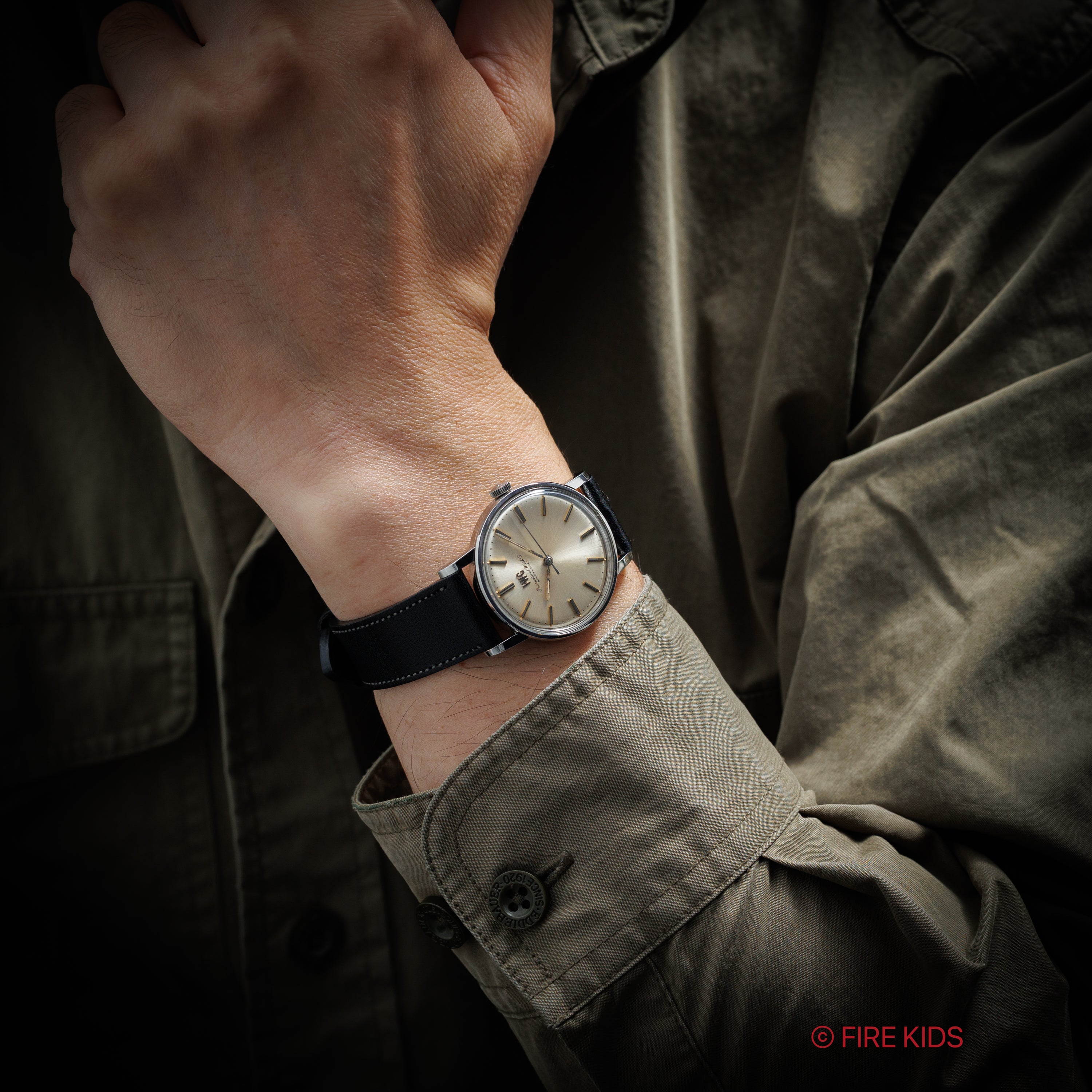 IWC Ref.602 Cal.89 手巻き ラウンドケース 純正尾錠付き 1969年製