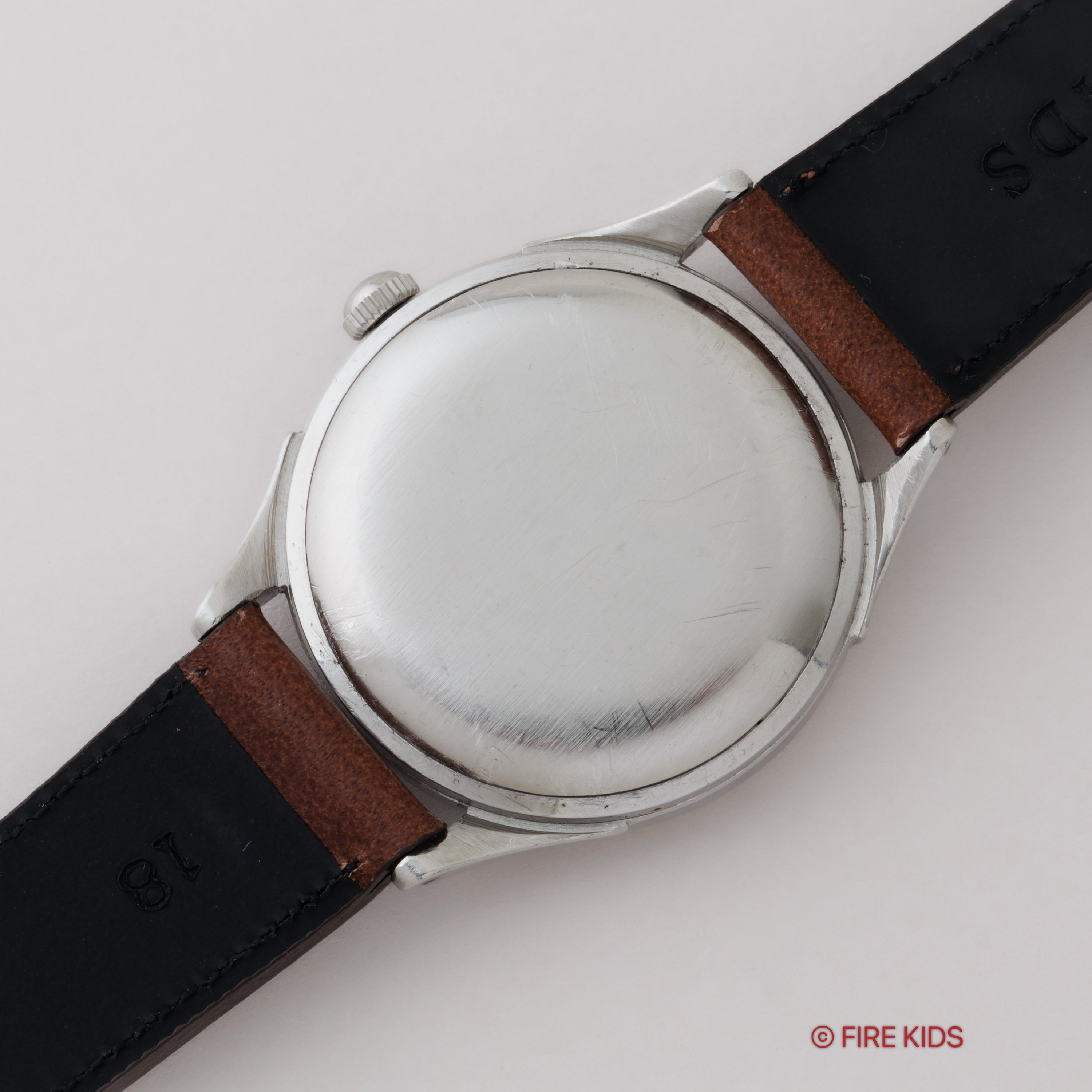 オメガ ラウンドケース 飛びローマ 1944年製 バンパー式オートマチック Ref.2421/4