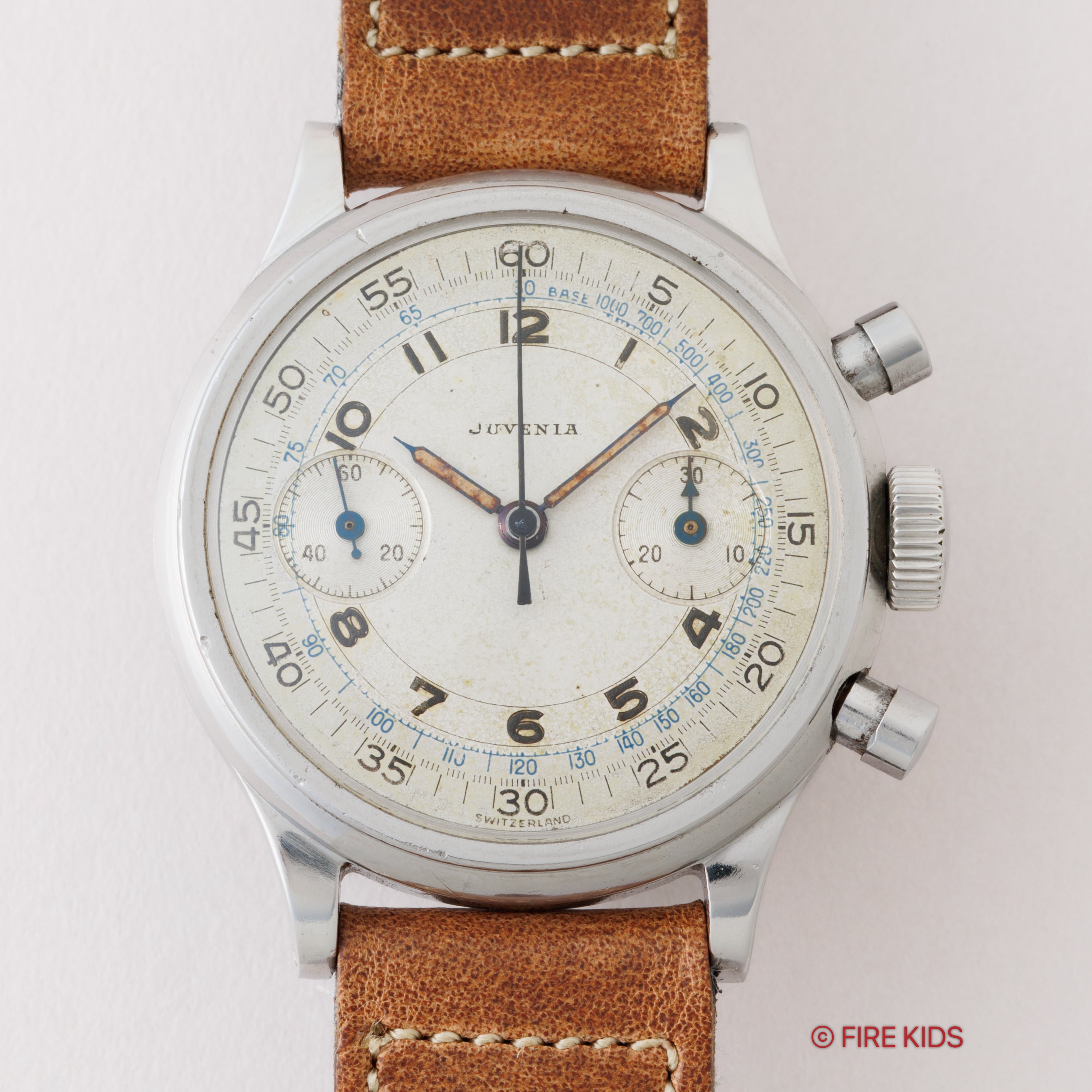 ジュベニア 2レジスター クロノグラフ Cal.VENUS150 1940年代製