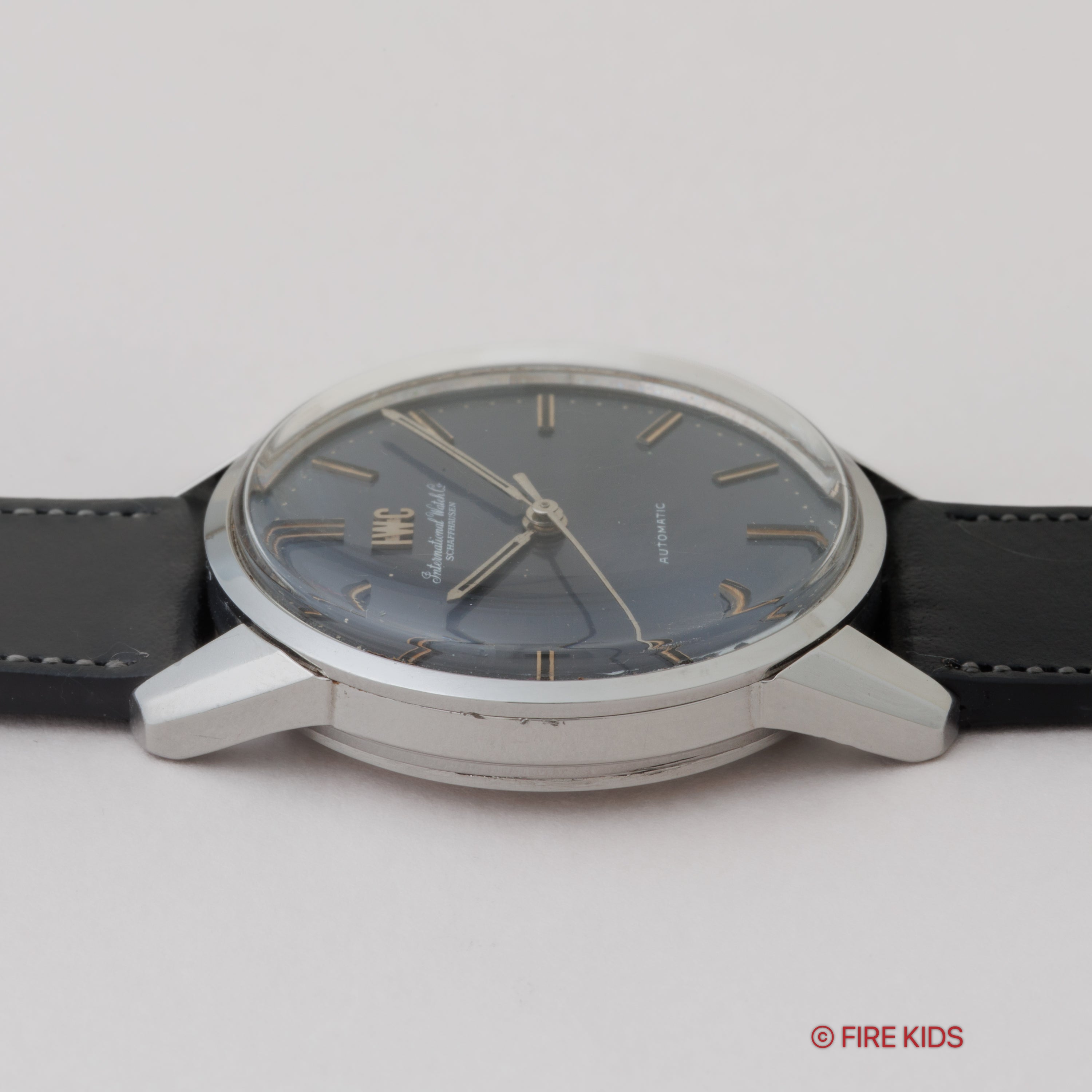 IWC 1967年製 ラウンドケース ブルーダイヤル ペラトン式自動巻き Cal.854 Ref.R810A