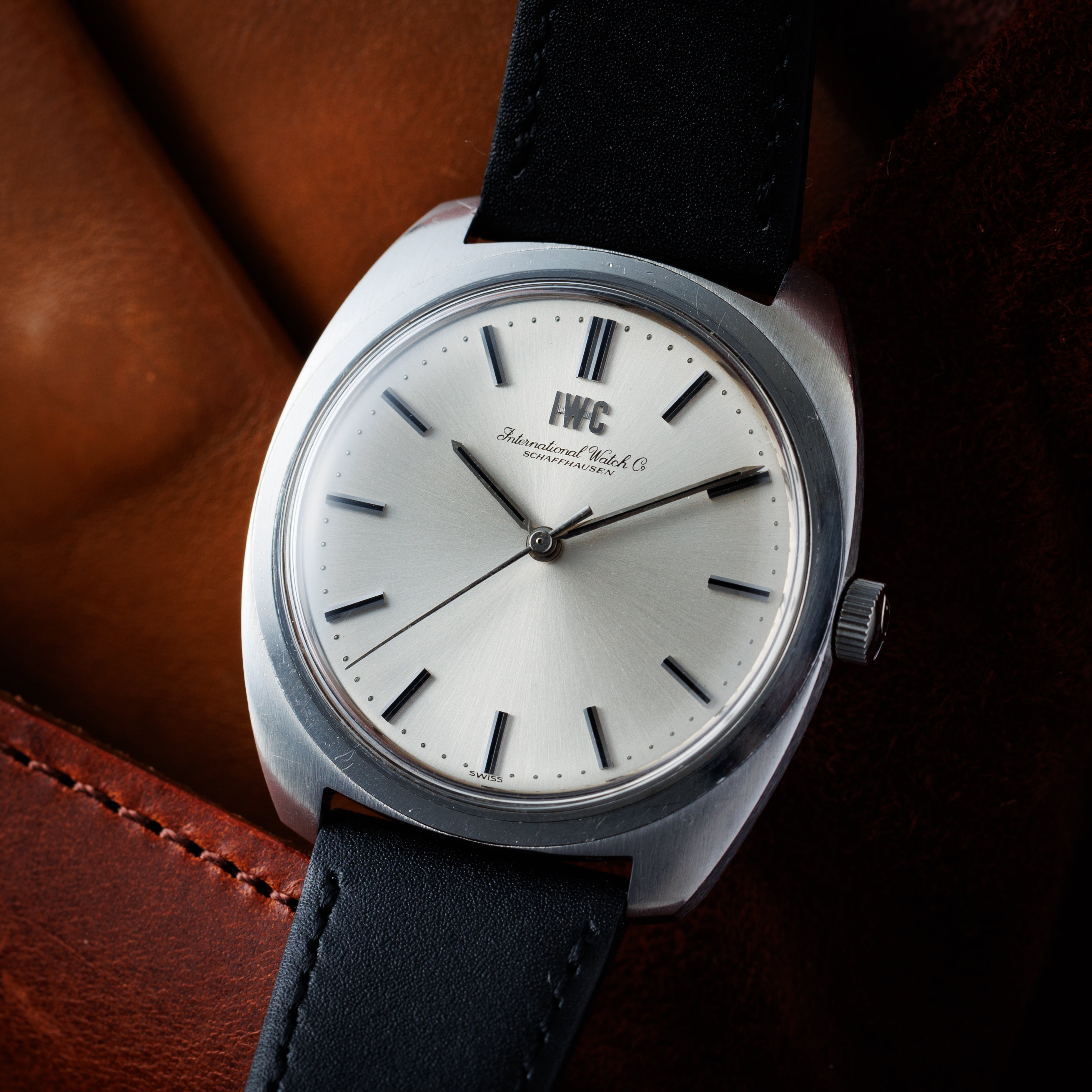 IWC トノー型 1972年製 Ref.R1819 手巻き Cal.89 手巻き お魚リューズ