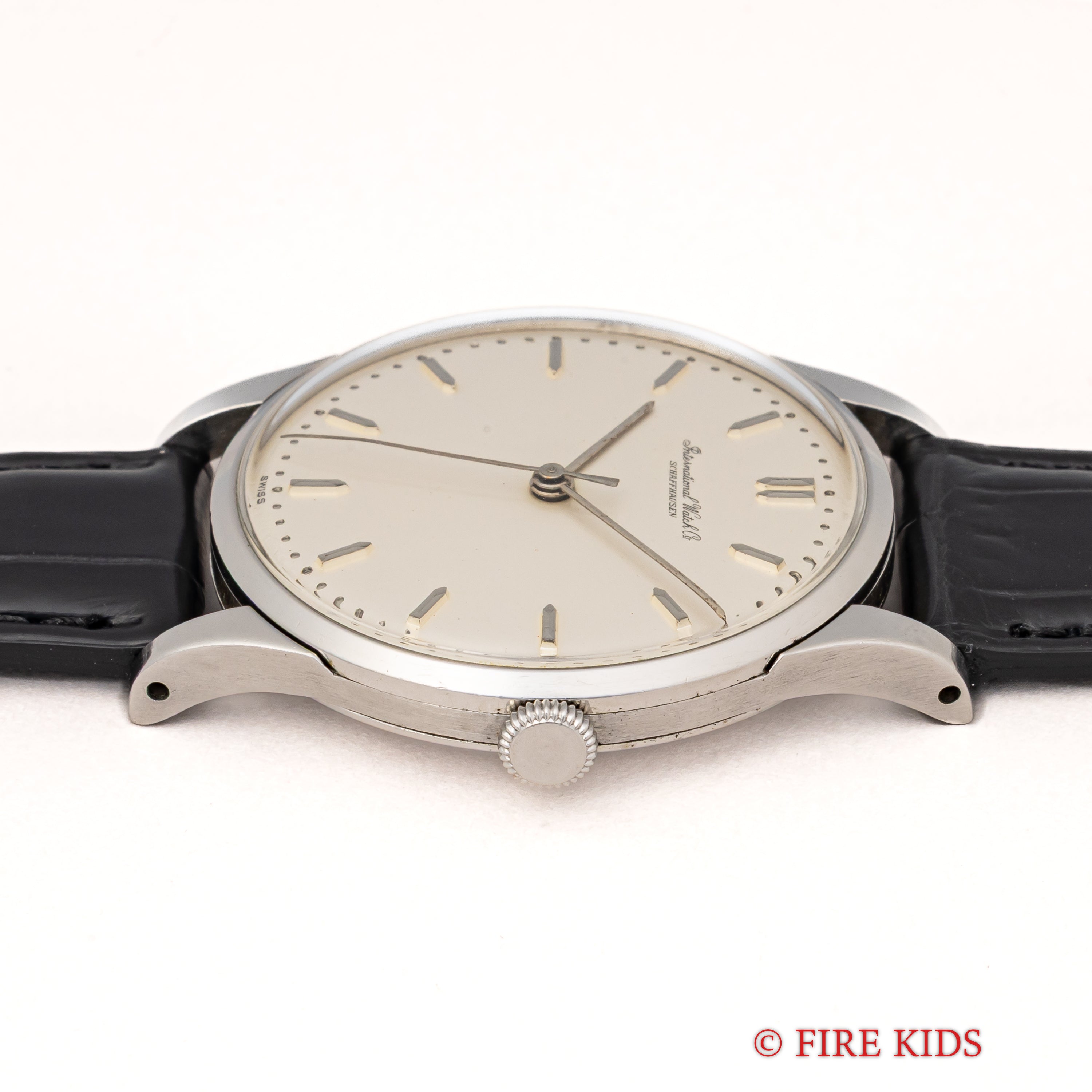 IWC ラウンドケース 1957年製 手巻き Cal.89 砲弾インデックス ビックケース