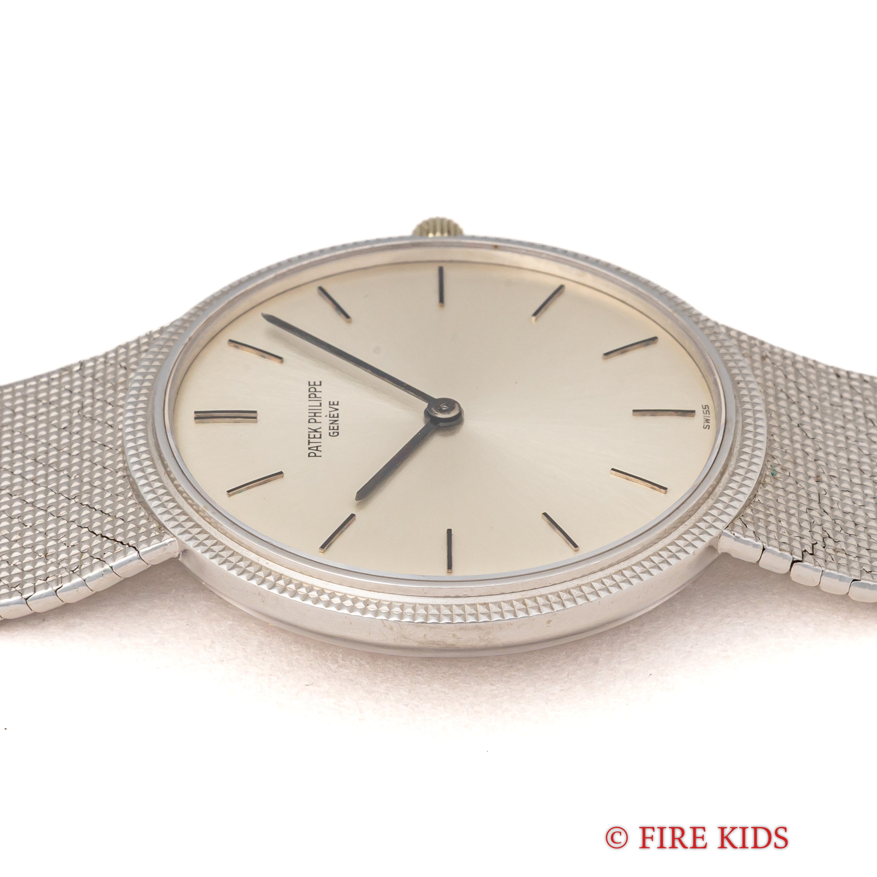 パテック・フィリップ カラトラバ 1970年製(昭和45年製)Ref.3520 10 18KWG 純正ブレス アーカイブ付き