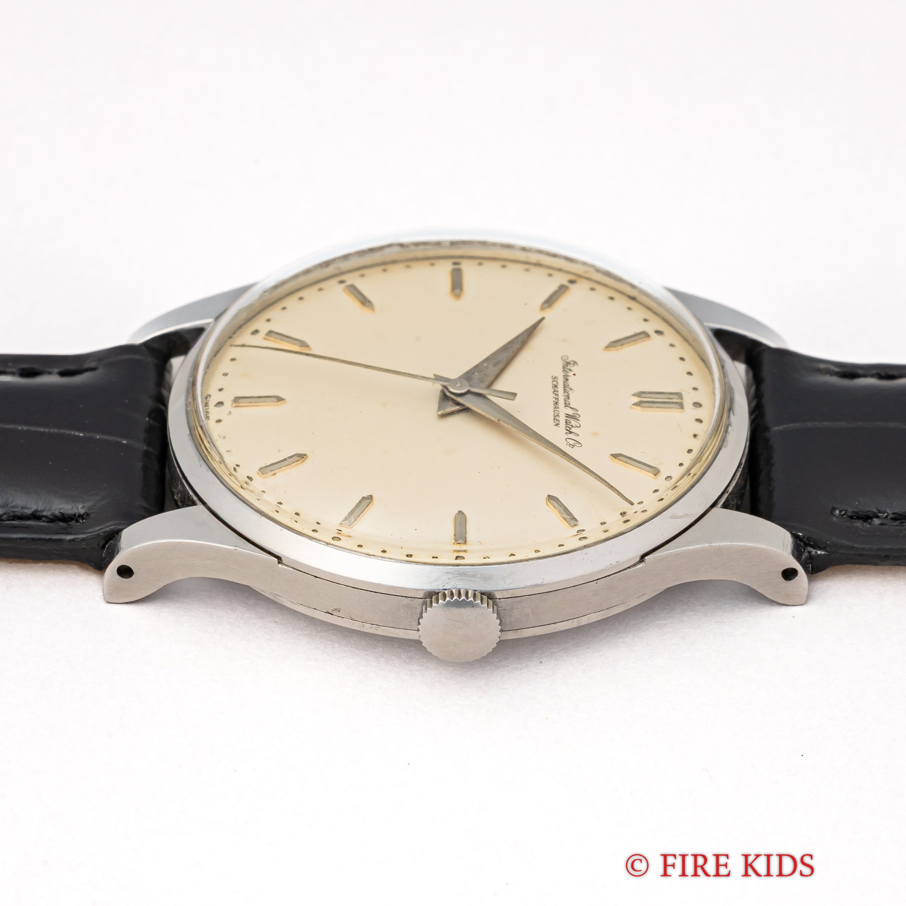 IWC ラウンドケース 1962年製 手巻き Cal.89 砲弾インデックス