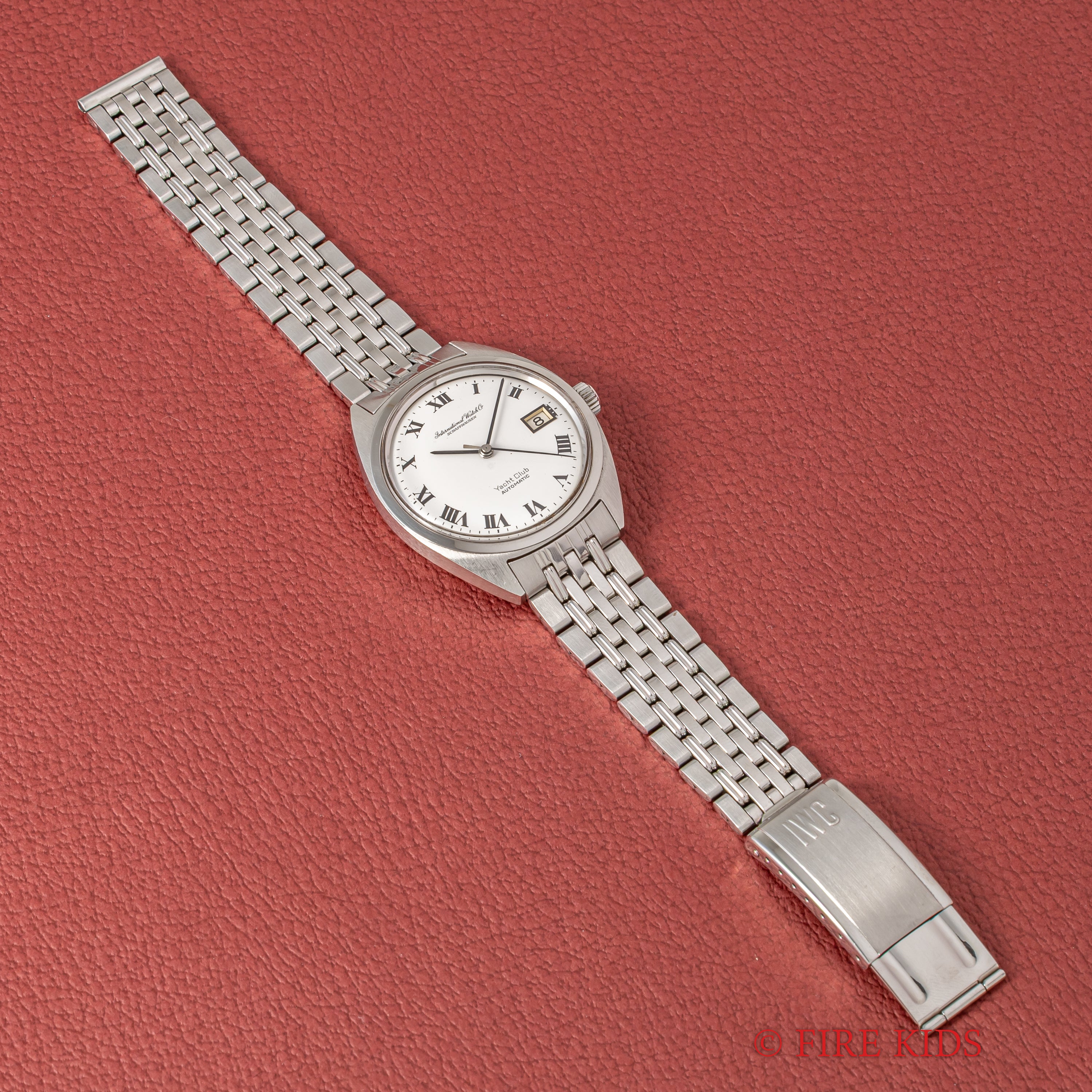 IWC ヨットクラブ Ref.811AD 1973年製 ペラトン式自動巻き Cal.8541B 純正ゲイフレアーブレス付きホワイトローマン