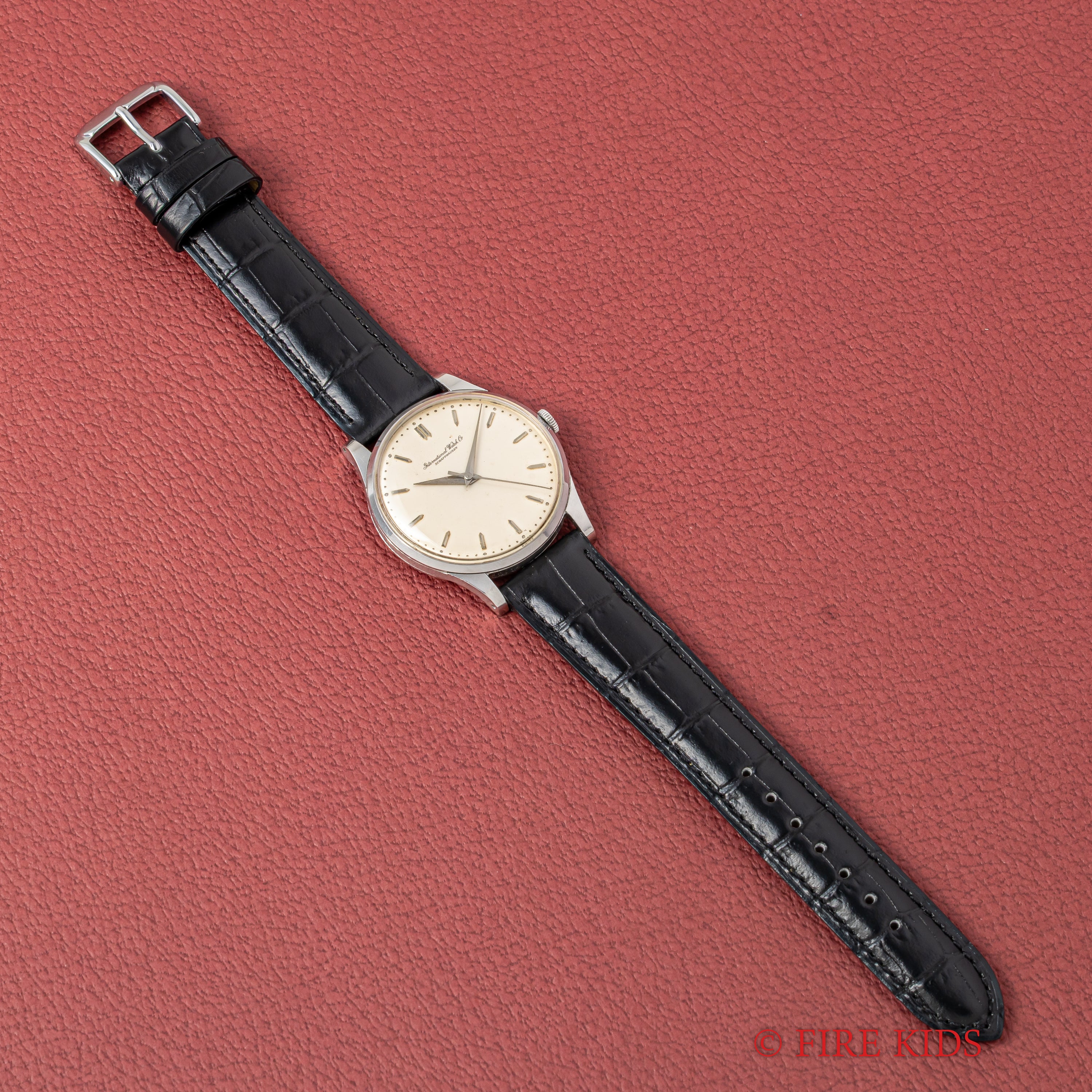 IWC ラウンドケース 1962年製 手巻き Cal.89 砲弾インデックス