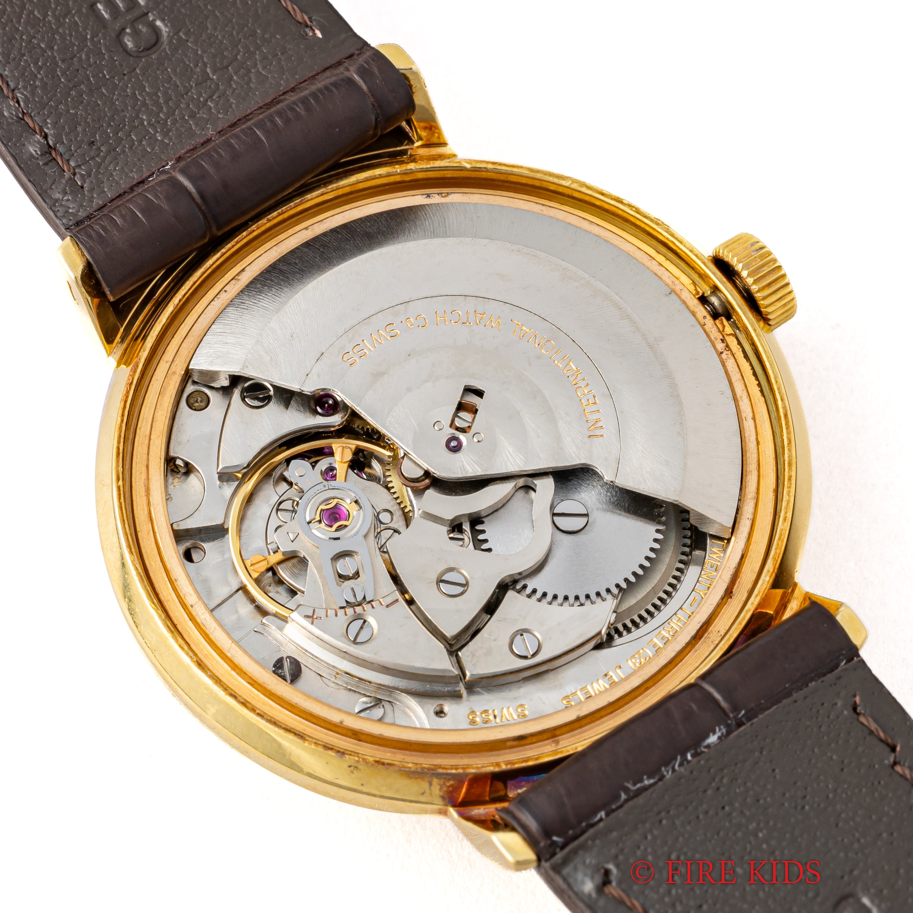 IWC 18金無垢 デラックス 1968年製ペラトン式自動巻きCal.8541 お魚リューズ