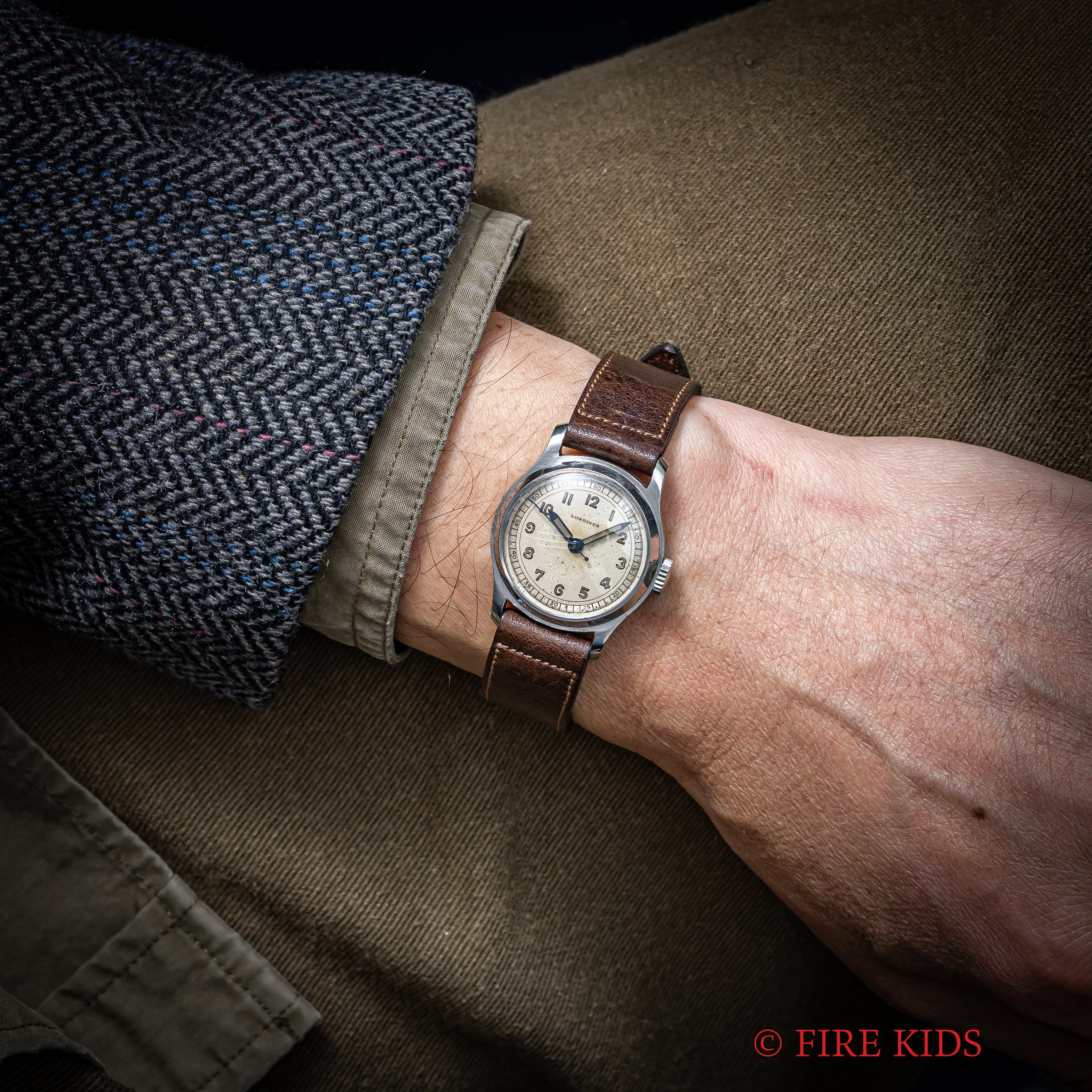 ロンジン 1937年製 センターセコンド 手巻 cal.10.68Z ツートーンアラビアダイヤル