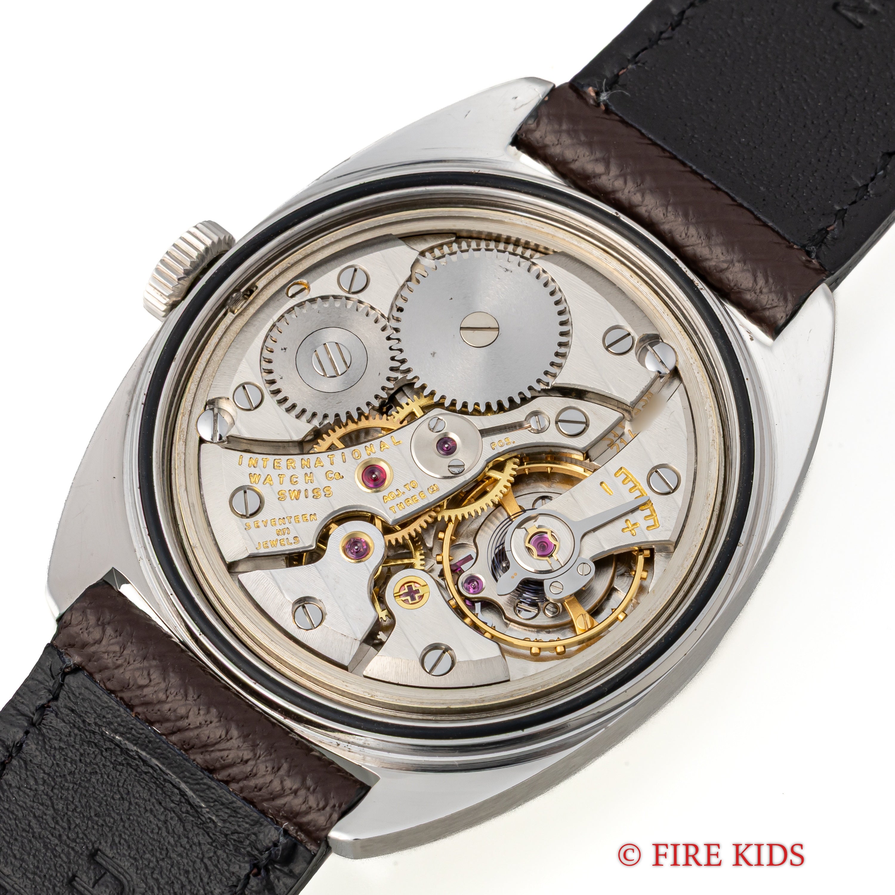 IWC トノー型 ヨットクラブスタイル 1976年製 Ref.2606 手巻き Cal.89 手巻き お魚リューズ