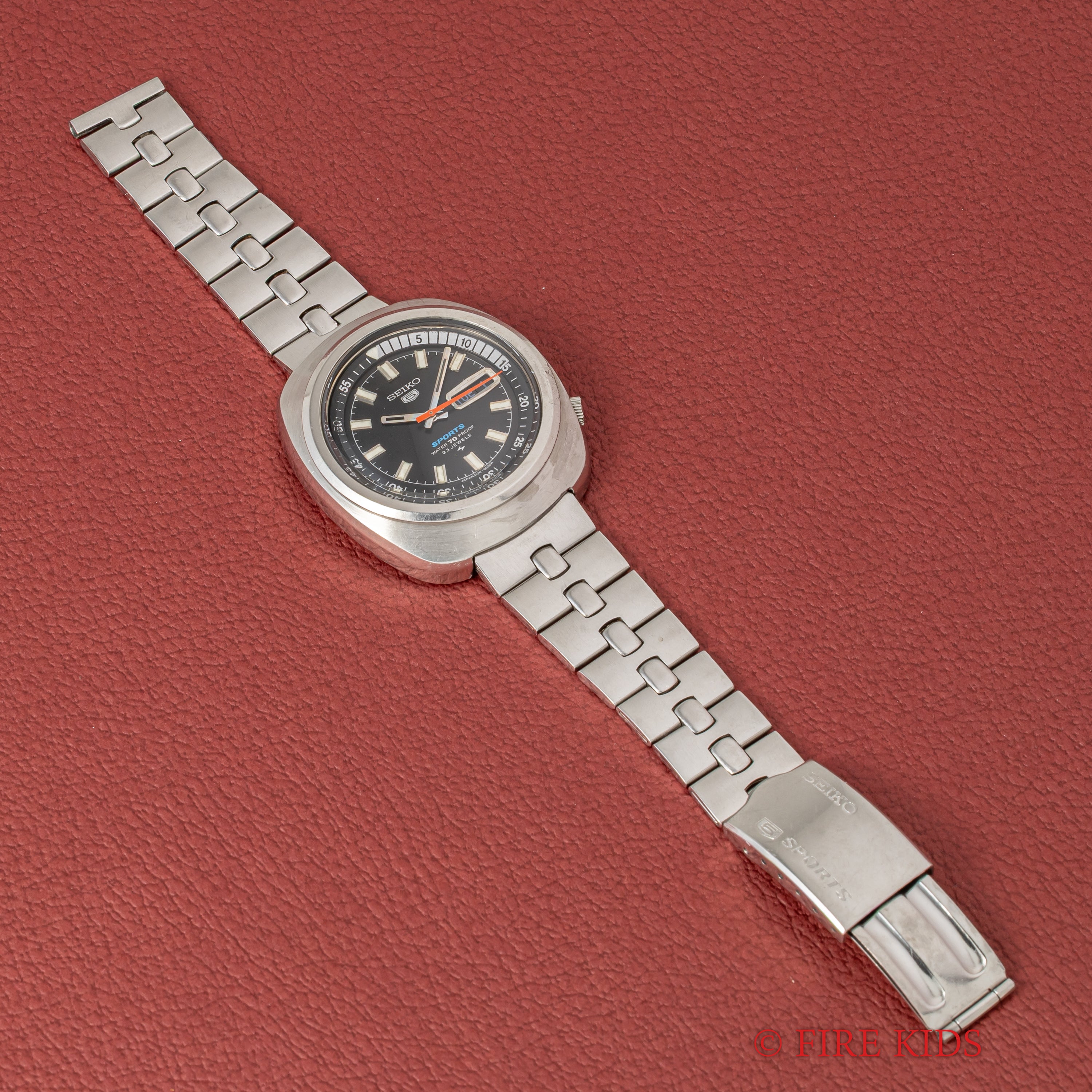 セイコー 5スポーツ 1969年製 インナー回転ベゼル デイデイト自動巻 純正ブレス