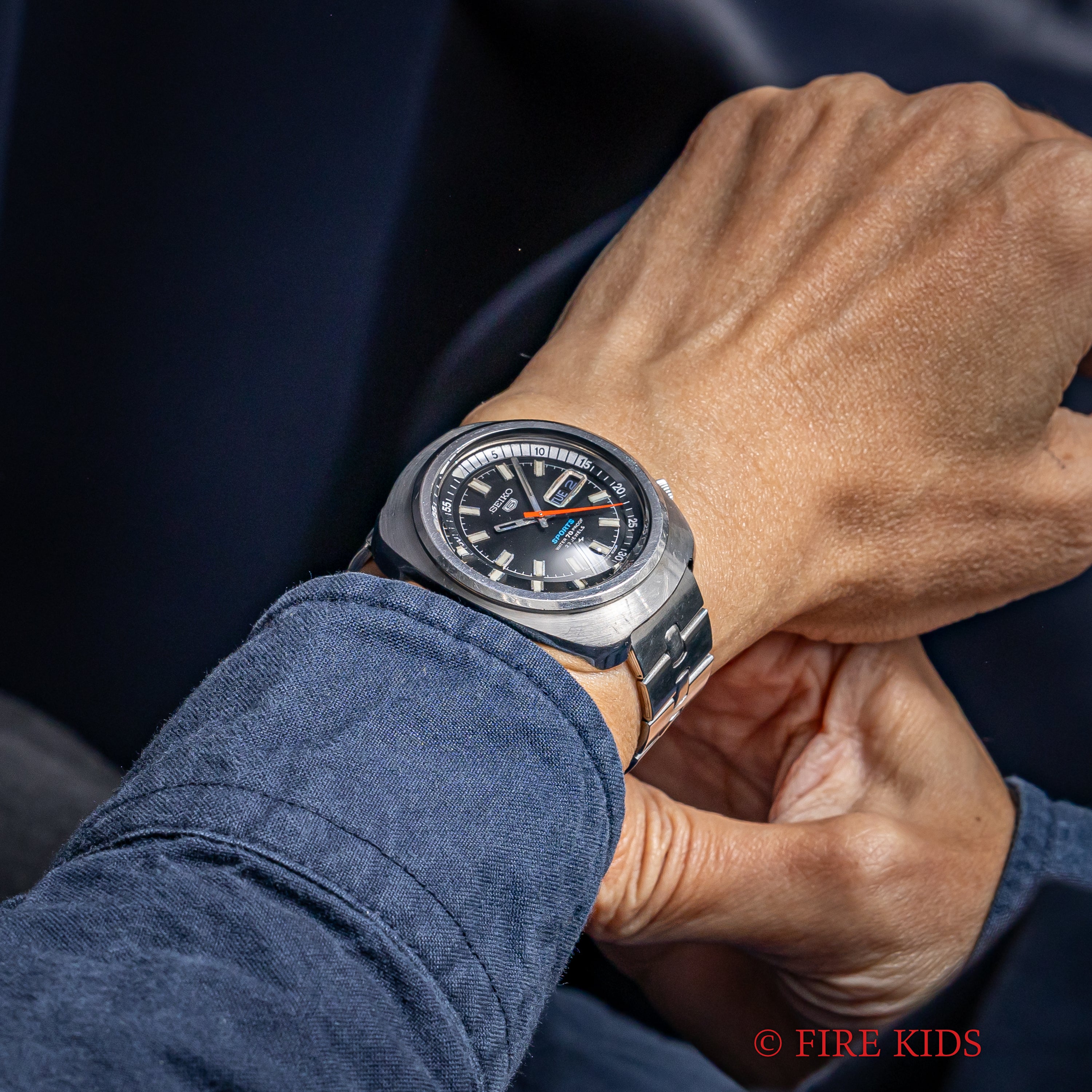 セイコー 5スポーツ 1969年製 インナー回転ベゼル デイデイト自動巻 純正ブレス