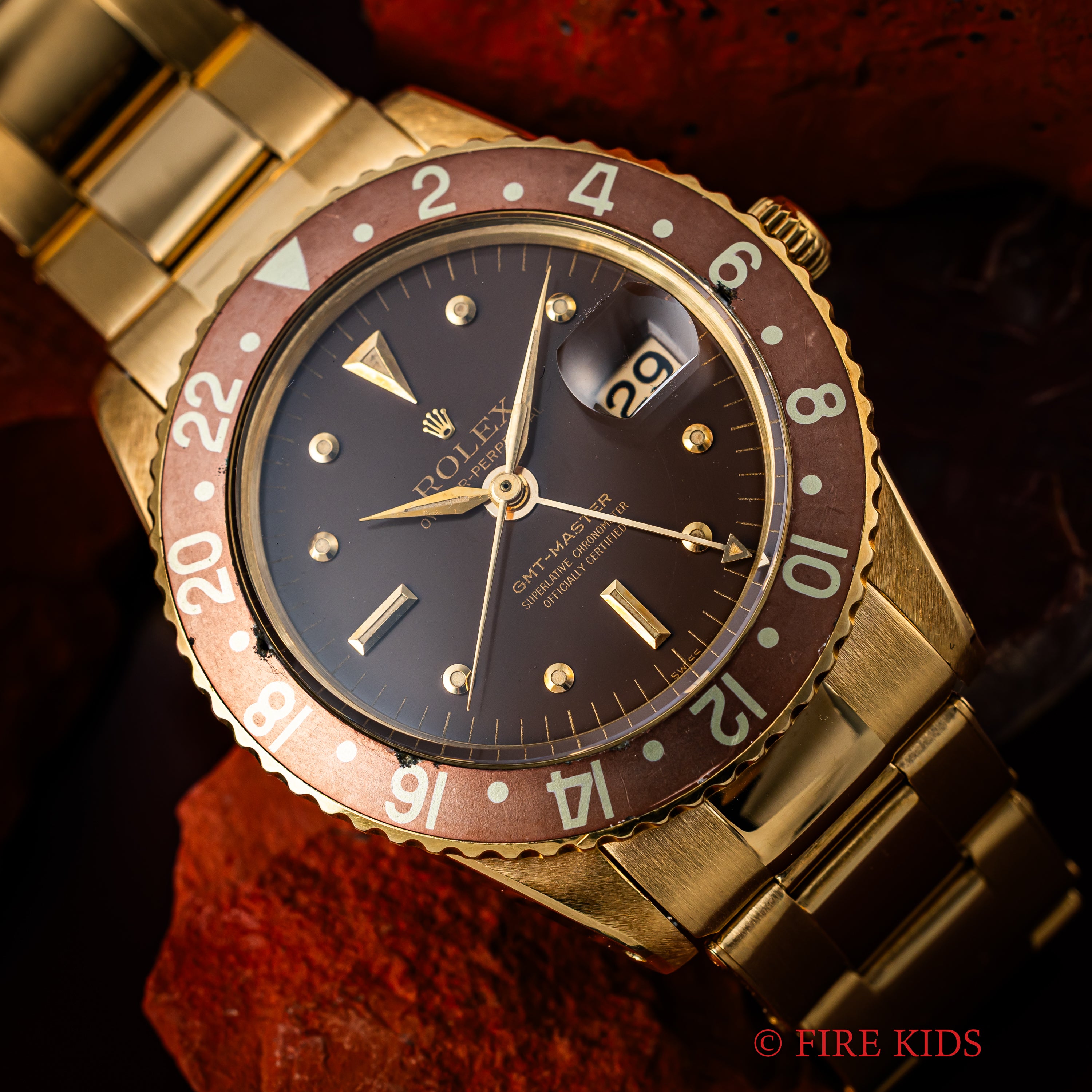 ロレックス 18金無垢GMTマスター Ref.1675 1964年製 ガードレス 茶ツボ アルファハンド 純正金無垢リベットブレス