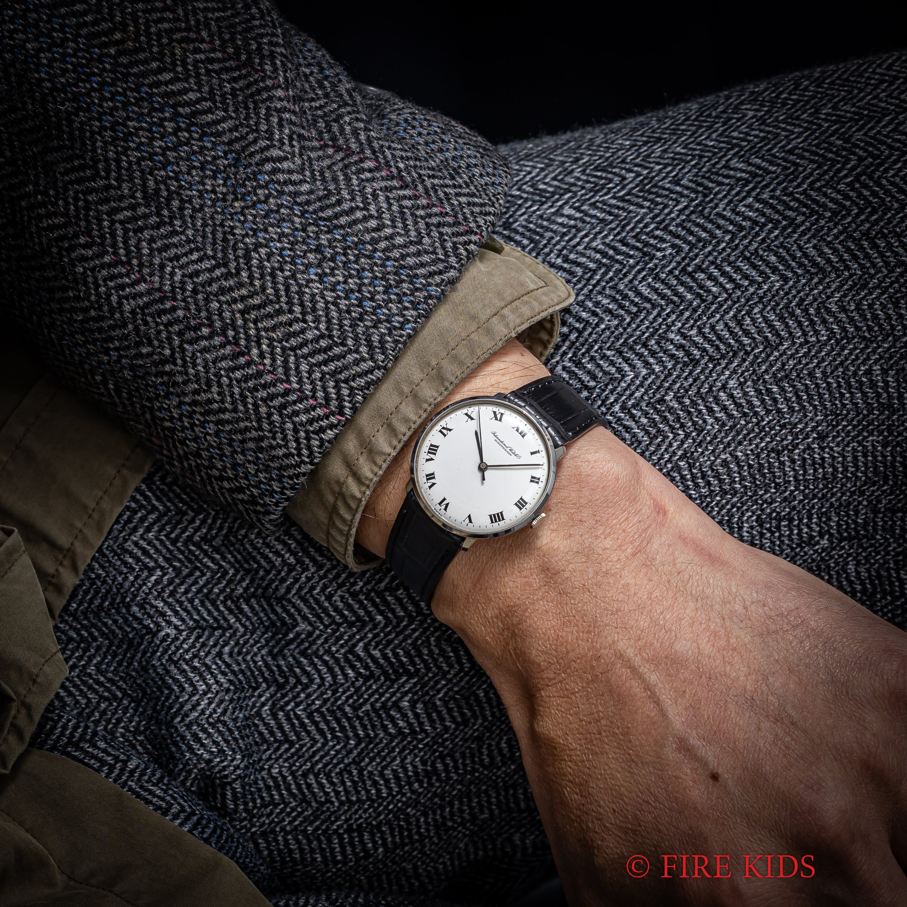 IWC ラウンドケース 1970年製 手巻き Cal.402 ホワイトローマンダイヤル